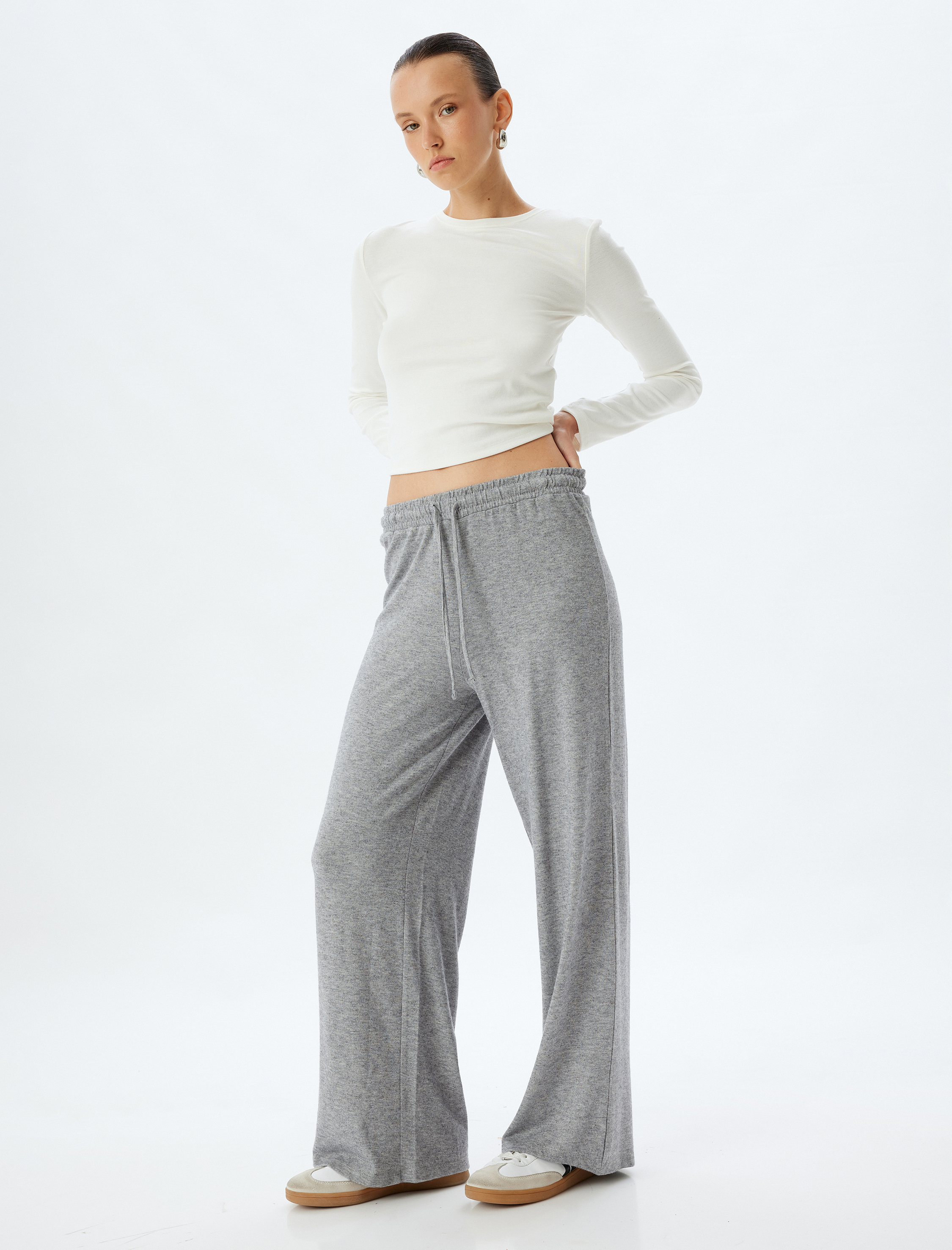   Beli Bağlamalı Düz Bol Paça Eşofman Altı