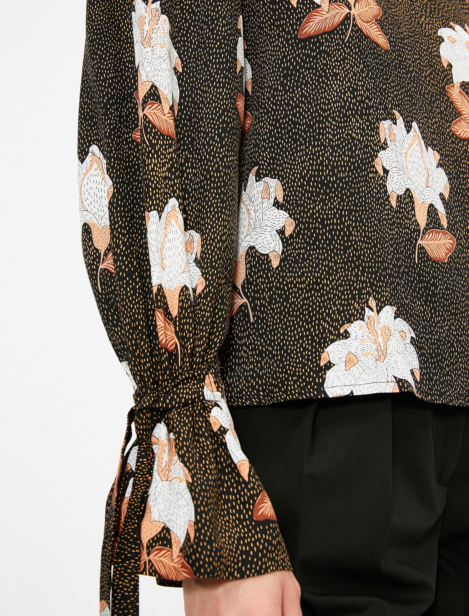   Çiçek Desenli Uzun Kollu Bluz