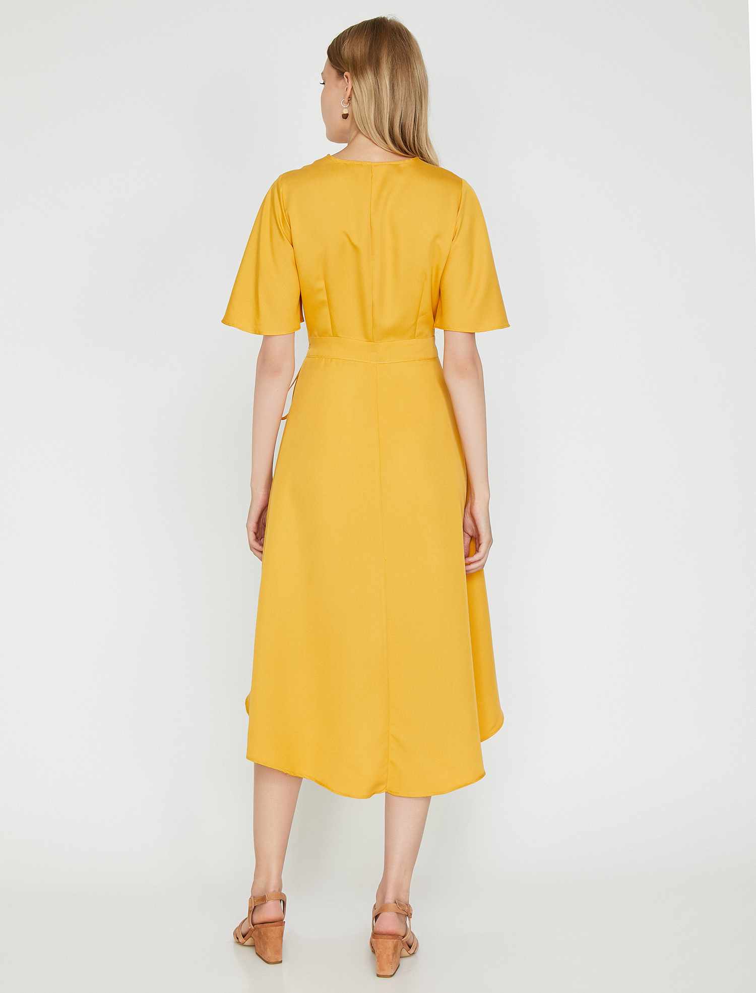   Beli Bağlamalı Elbise