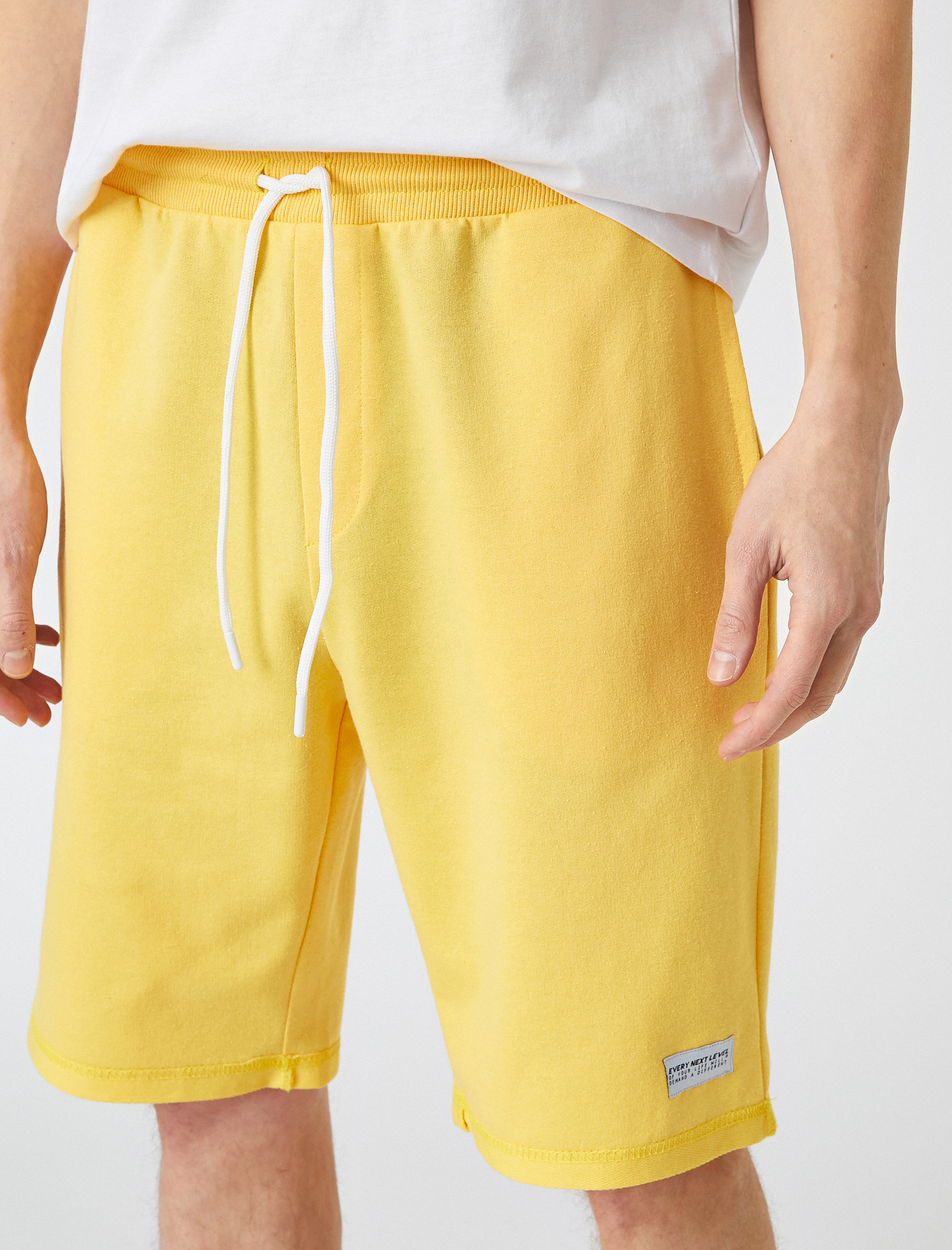   Slim Fit Etiketli Şort