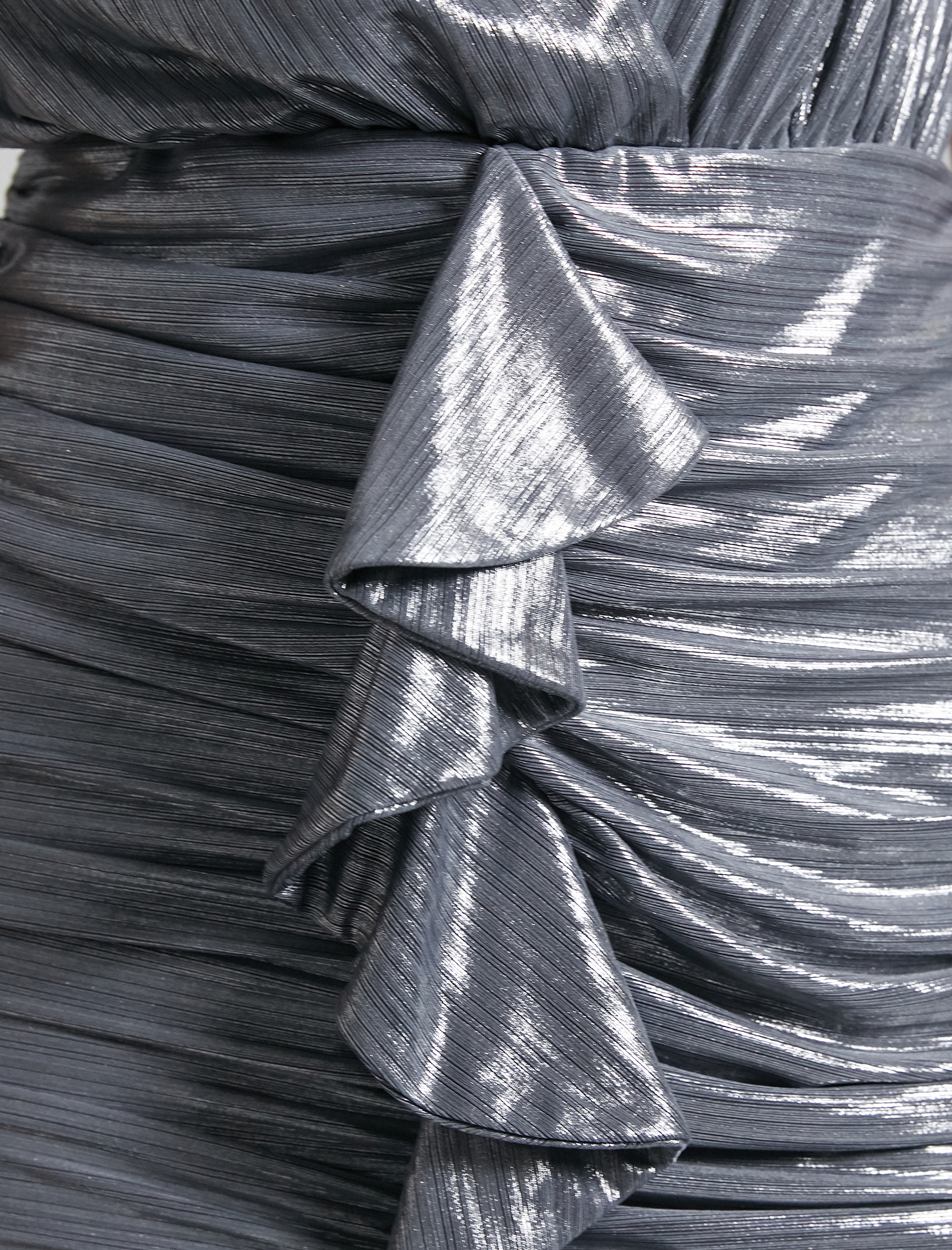 Kolsuz Abiye Mini Elbise Metalik Drapeli