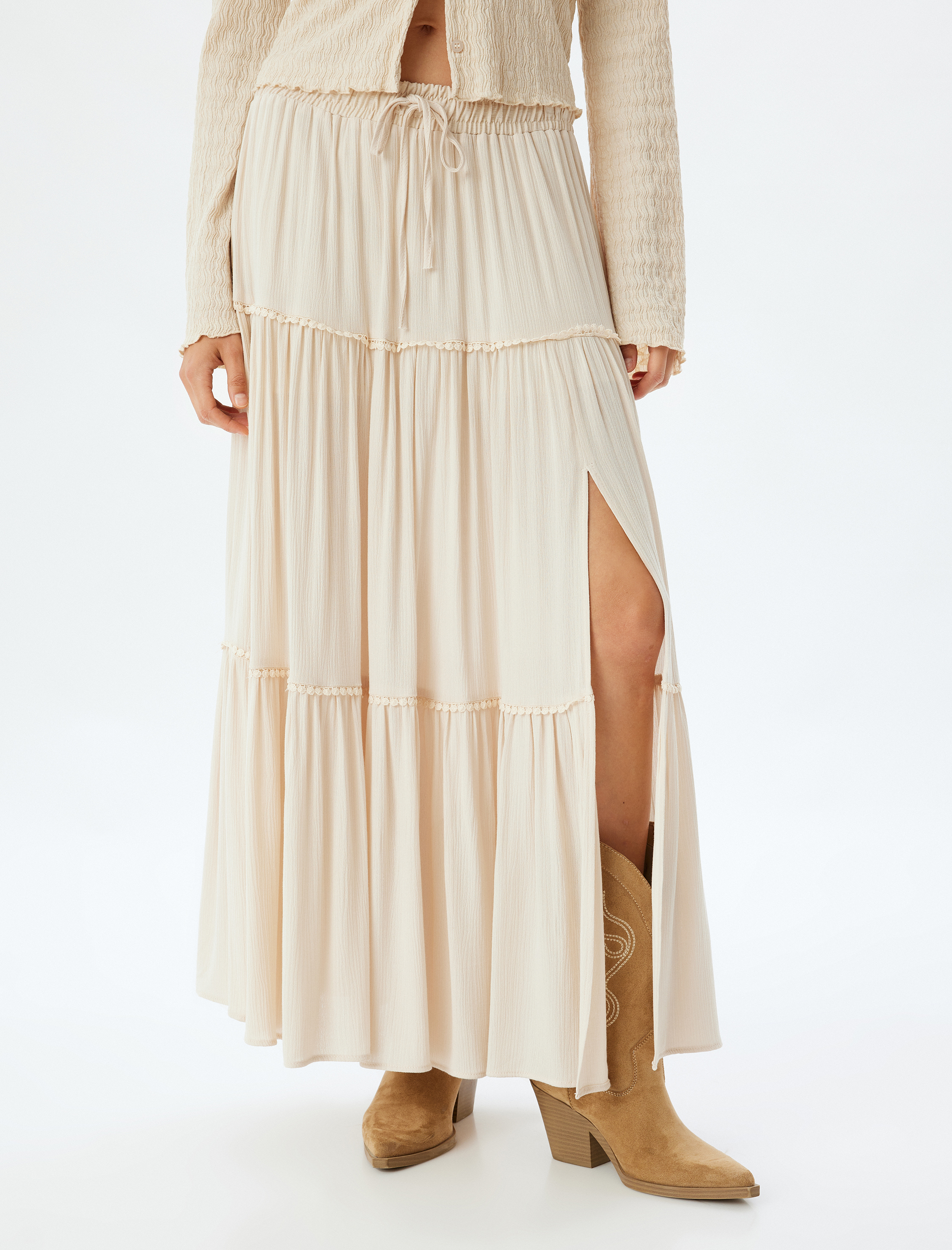   Fırfırlı Katlı Yırtmaçlı Viskon Uzun Çan Etek