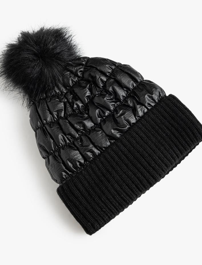 Kadın Şişme Bere Kapitoneli Ponpon Detaylı Katlı