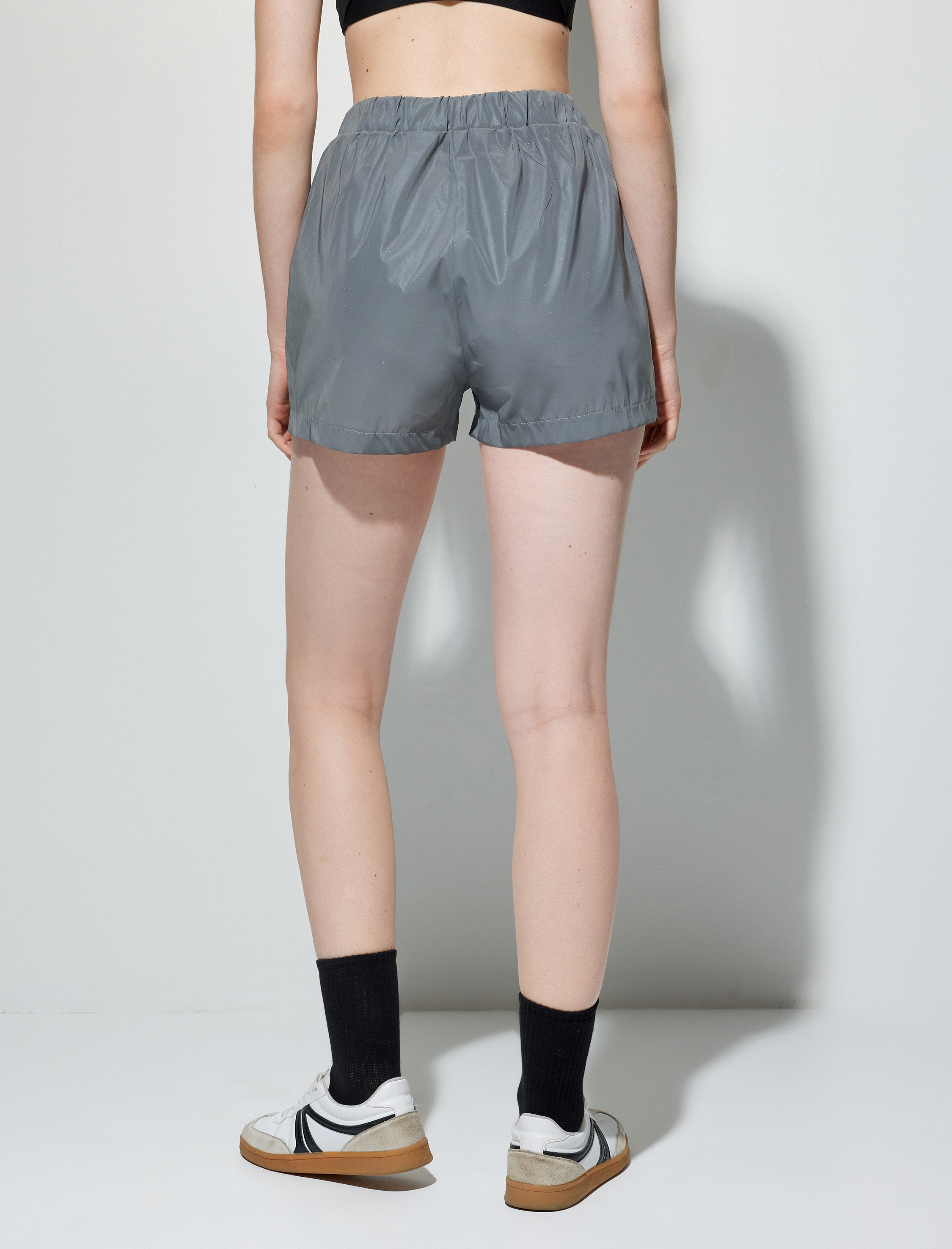   Metalik Spor Şort Kısa Yüksek Bel Lastikli Cep Detaylı