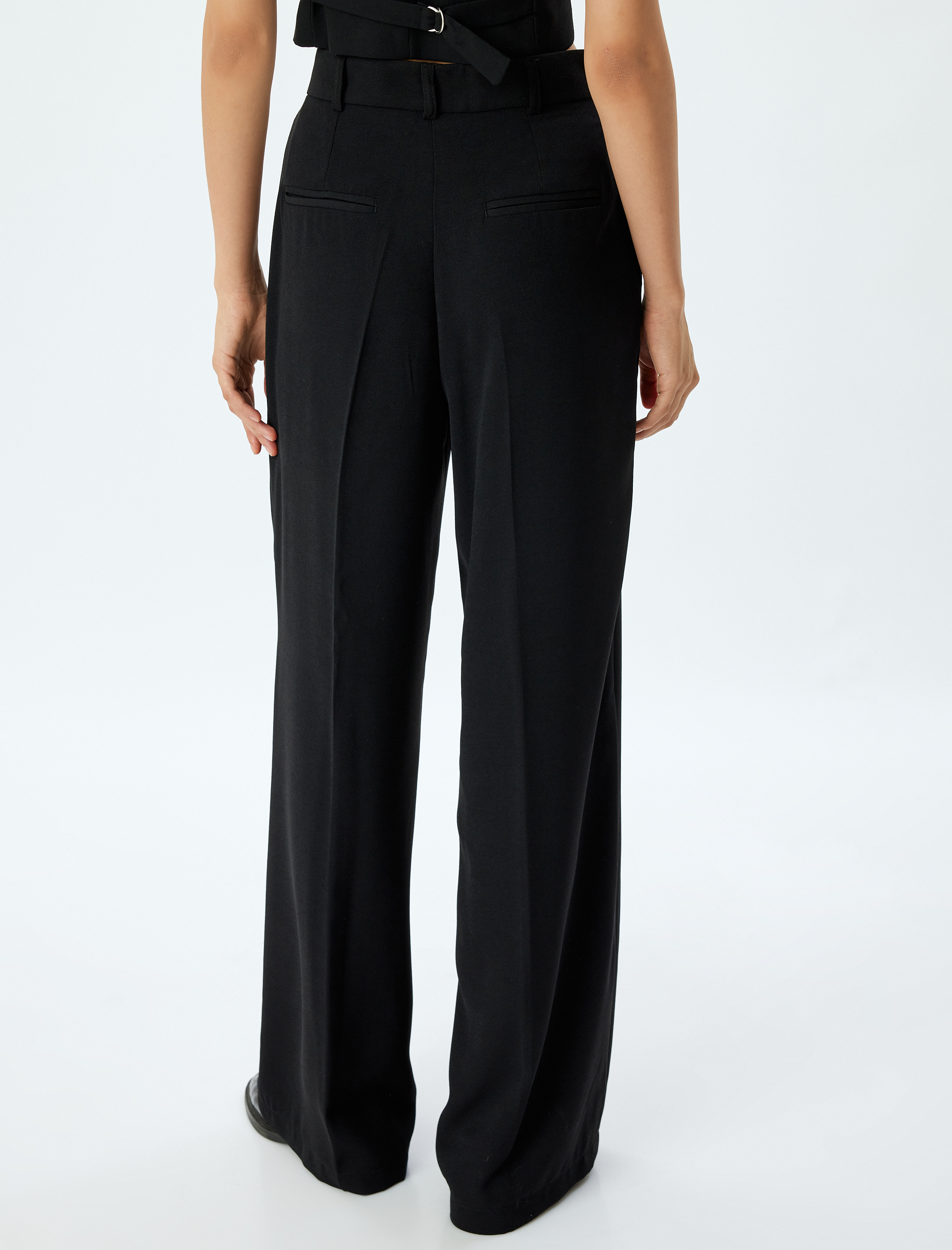   Yüksek Bel Cepli Pile Detaylı Krep Kumaş Palazzo Pantolon