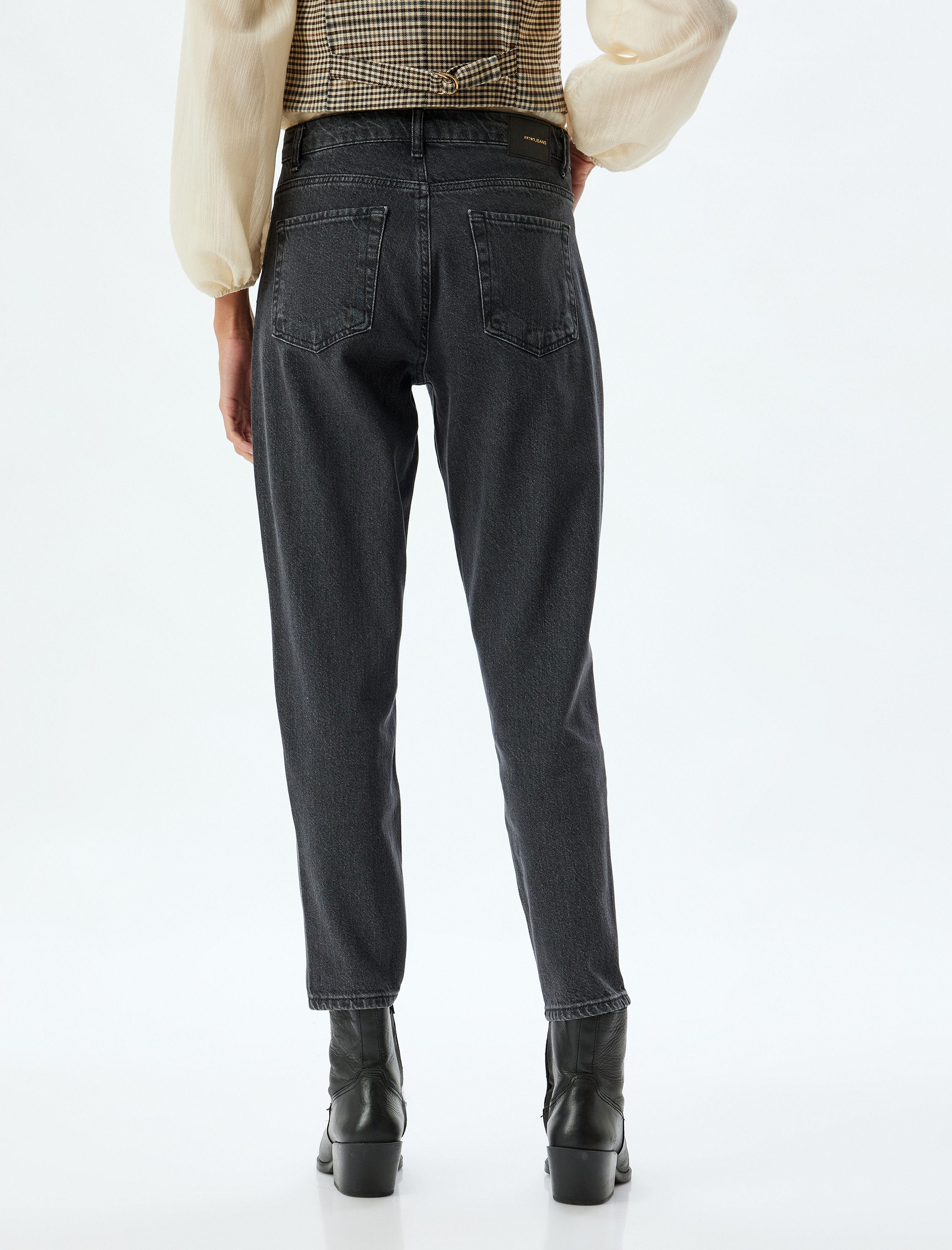 Düz Paça Kot Pantolon Normal Bel Düğmeli Cepli - Mom Jean