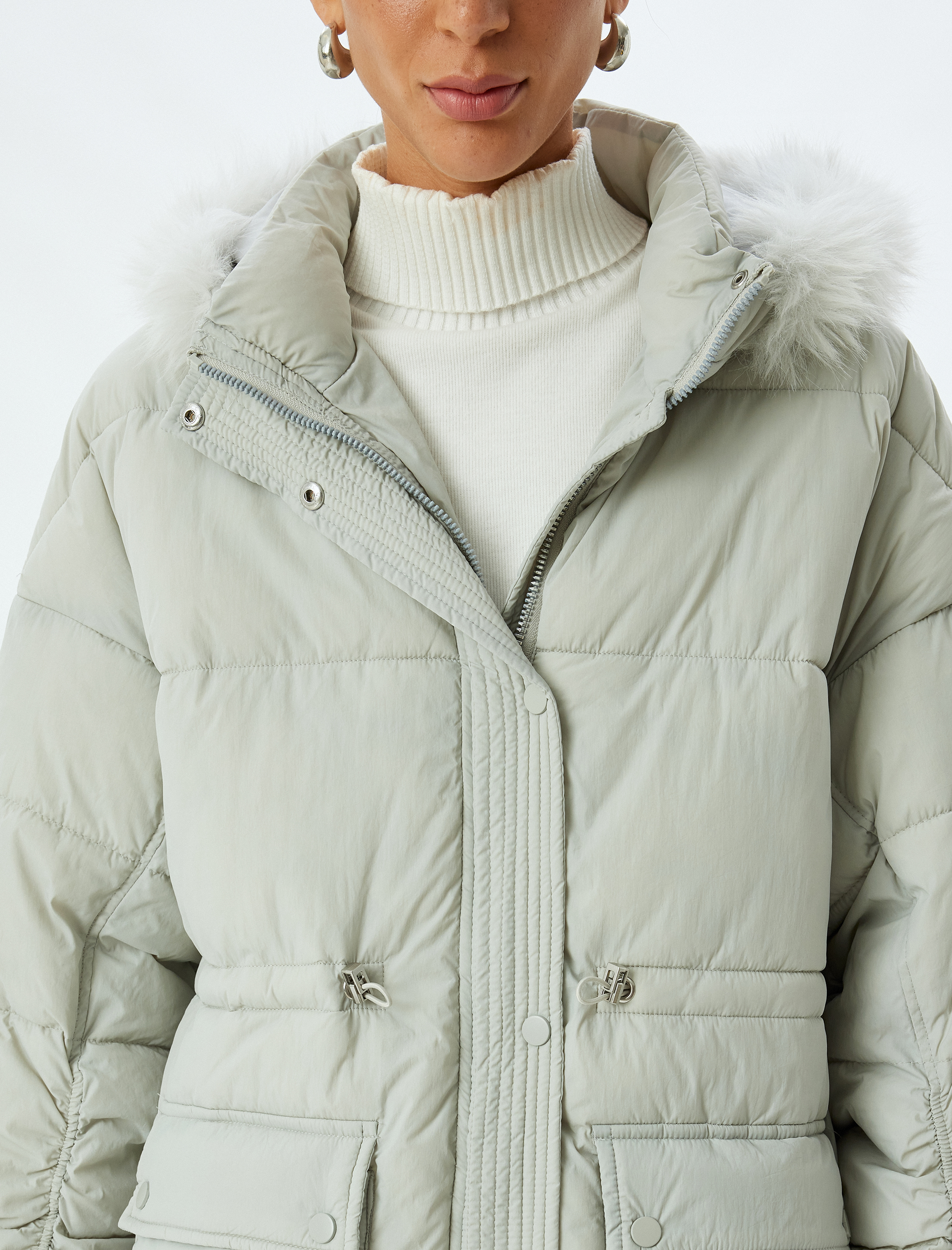   Oversize Kaban Kapüşonlu Yakası Suni Kürklü Su İtici Cepli Fermuarlı