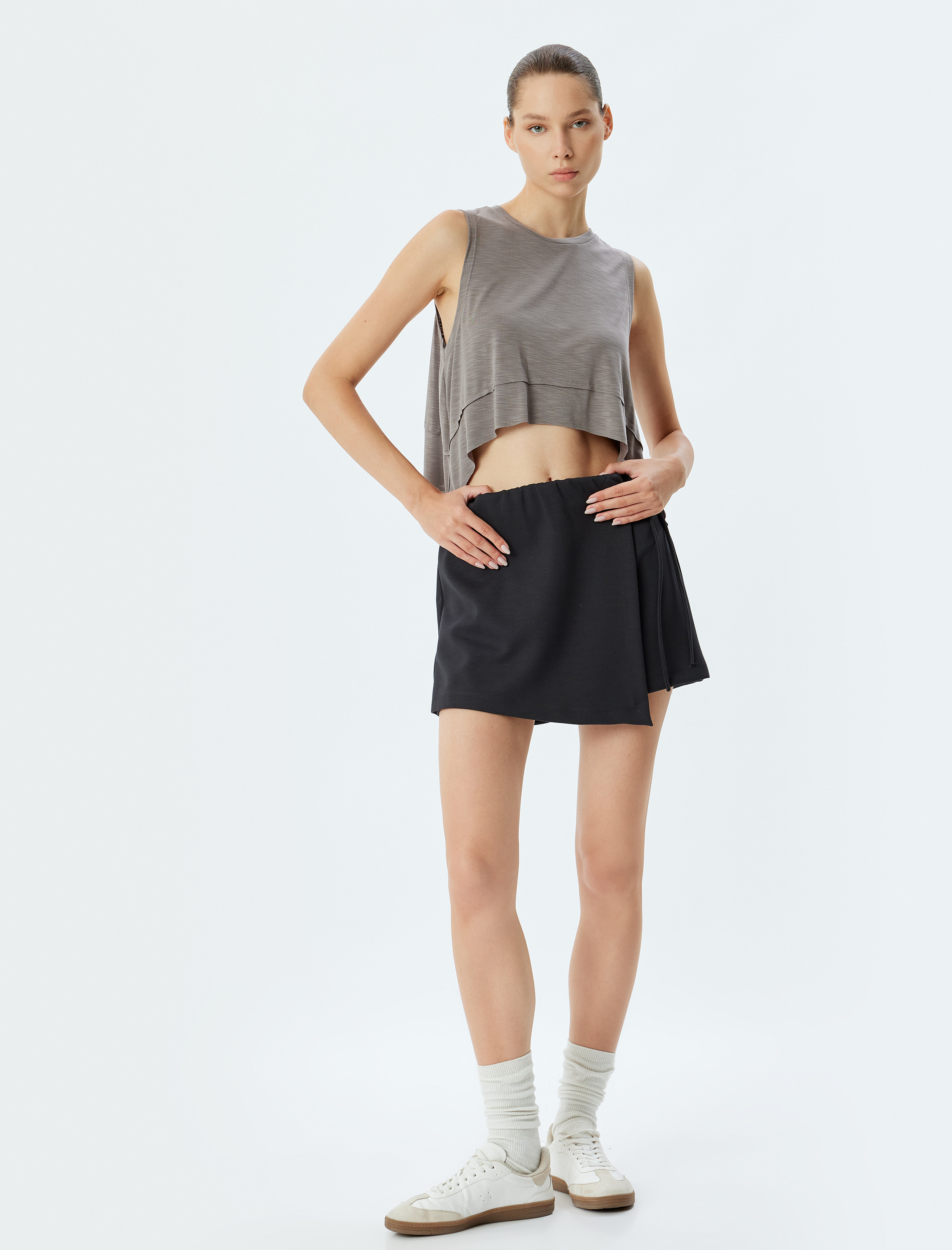   Kolsuz Bisiklet Yaka Modal Karışımlı Asimetrik Sporcu Atleti