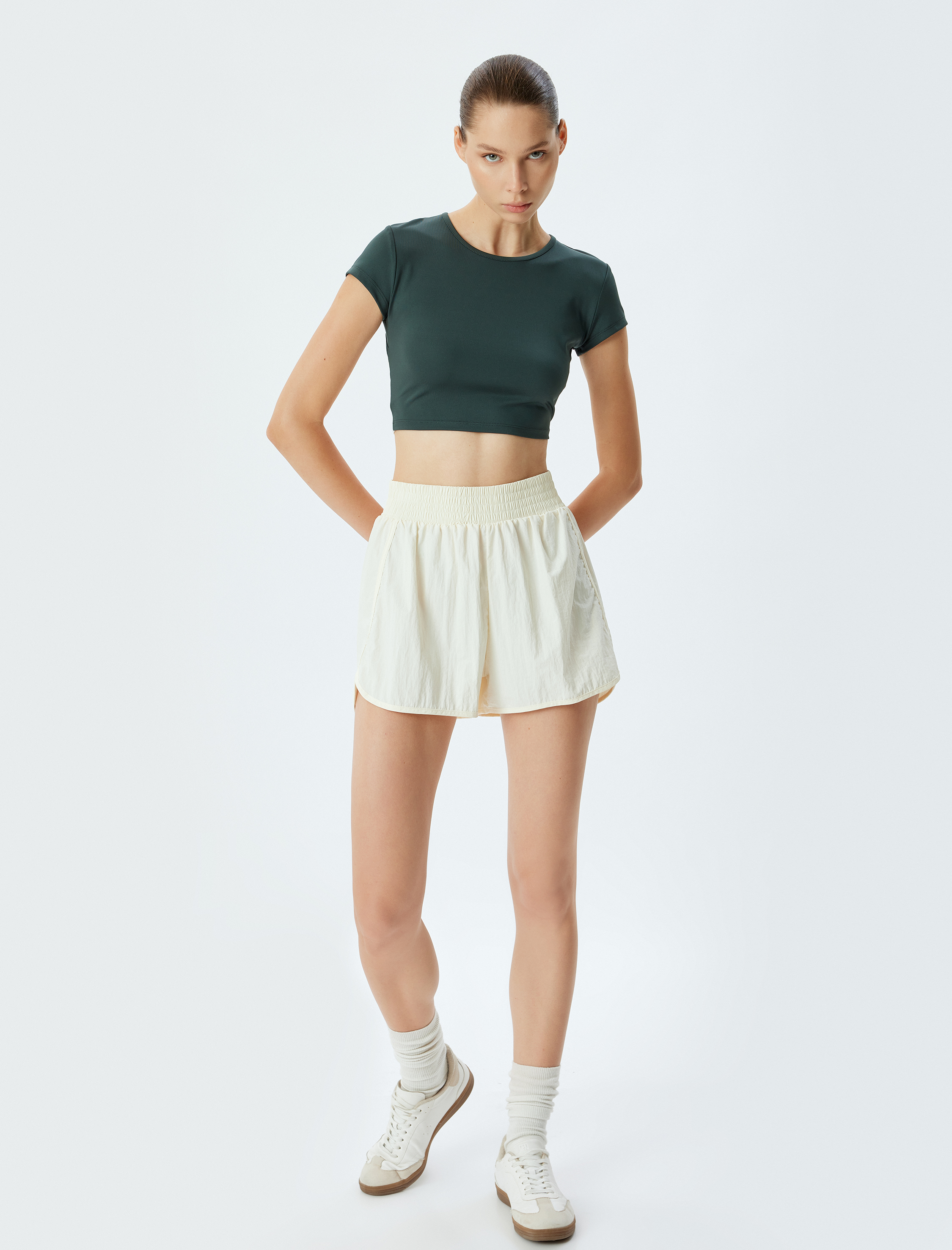   Spor Crop Tişört Kısa Kollu Pencere Detaylı Bisiklet Yaka Slim Fit İnterlok