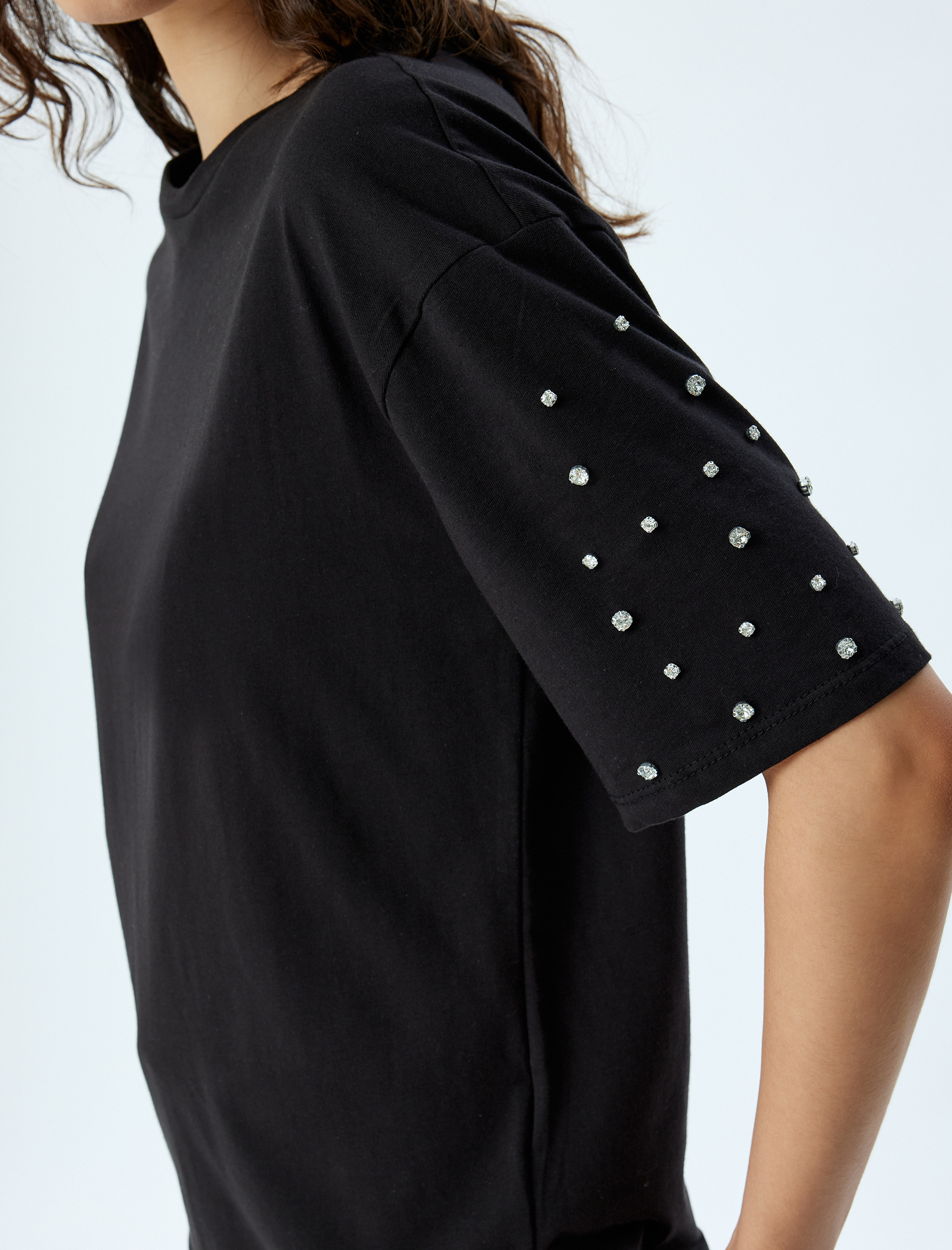   Bisiklet Yaka Pamuklu Taşlı Kısa Kollu Tişört