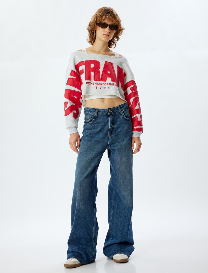  Şardonlu Crop Oversize Sweatshirt Slogan İşlemeli Kayık Yaka
