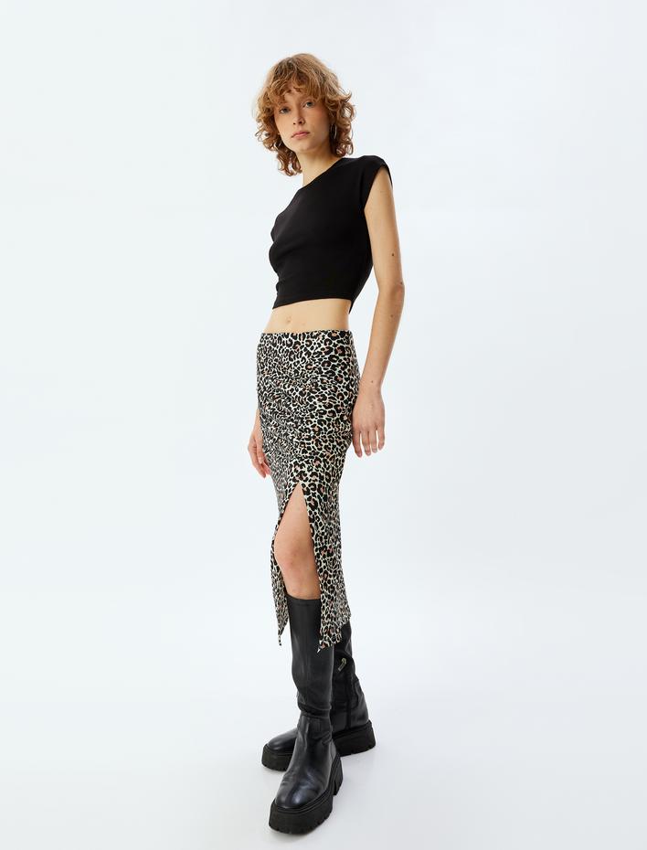  Leopar Desenli Midi Drapeli Yırtmaç Detaylı Etek Bürümcük