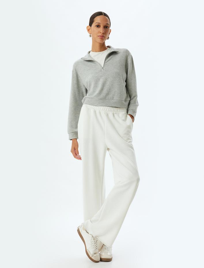  Yarım Fermuar Detaylı Basic Polo Yaka Sweatshirt