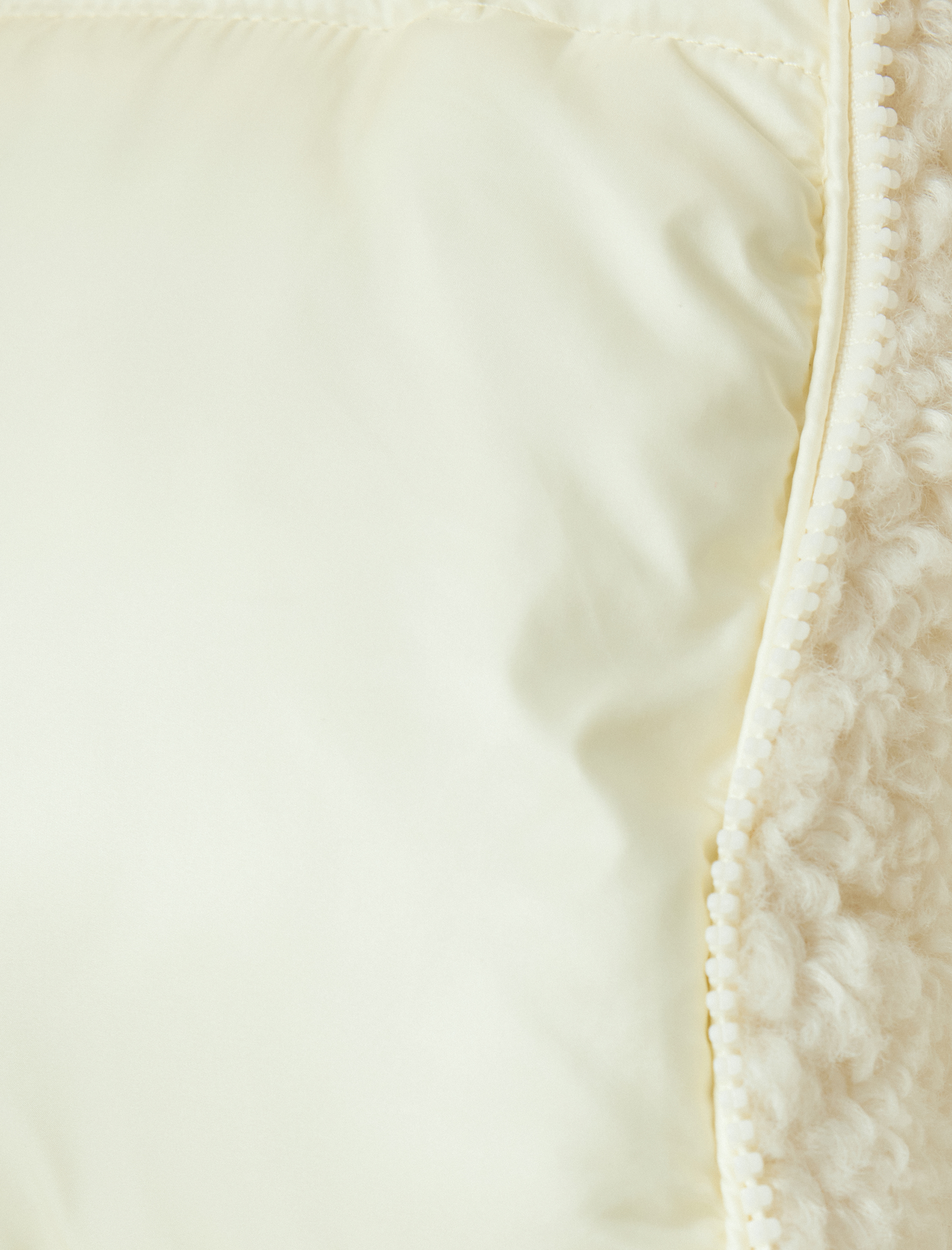 Şişme Mont Yakası Peluş Detaylı Cepli Fermuarlı