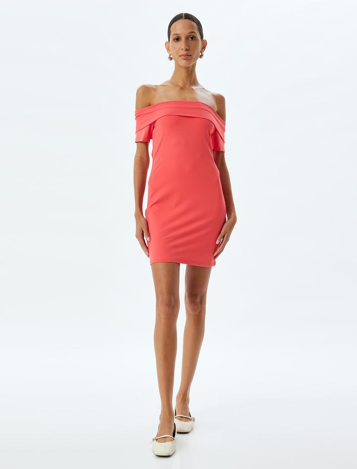  Madonna Yaka Omzu Açık Kalem Elbise Mini Boy Slim Fit