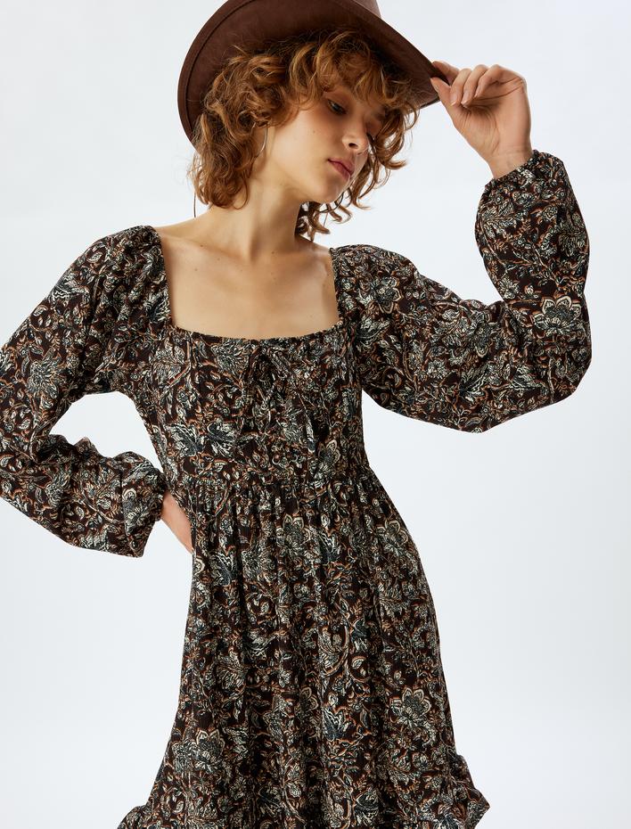  Balon Kol Elbise Mini Etnik Desenli Volanlı Bağcıklı Kare Yaka Bürümcük