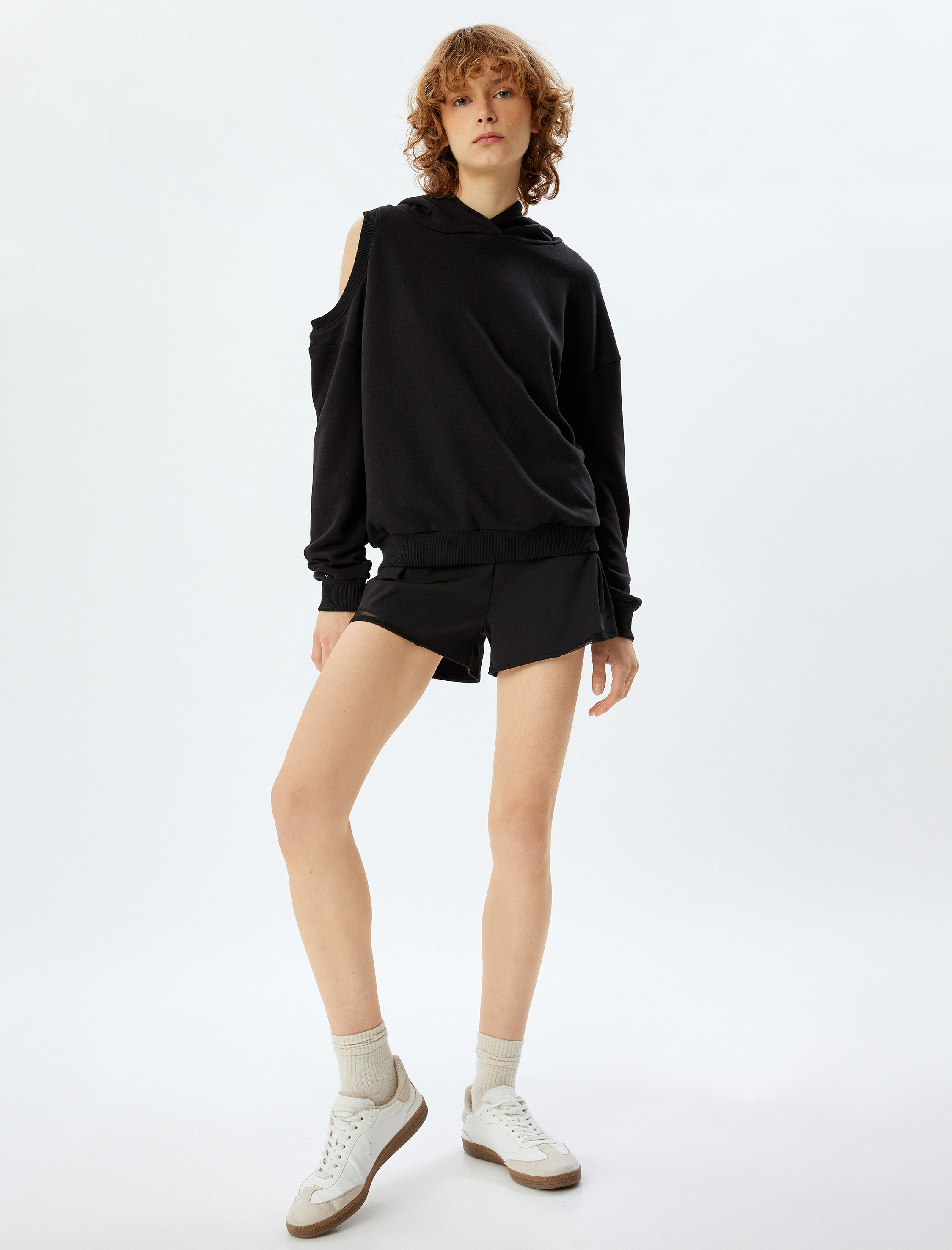   Oversize Sweatshirt Kapüşonlu Pencere Detaylı Uzun Kollu