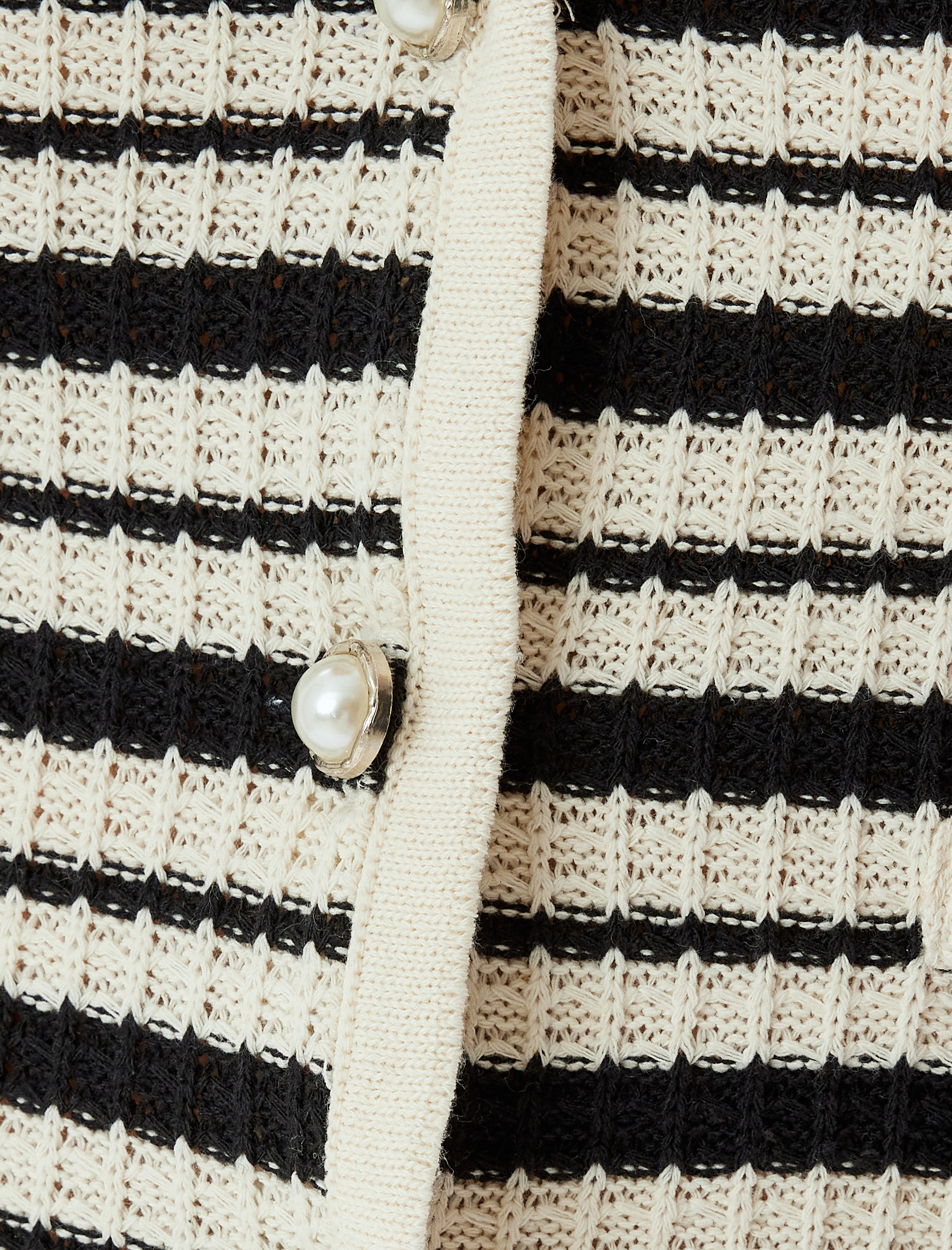 Crop Triko Hırka Kolsuz V Yaka İnci Düğmeli Cep Detaylı Slim Fit