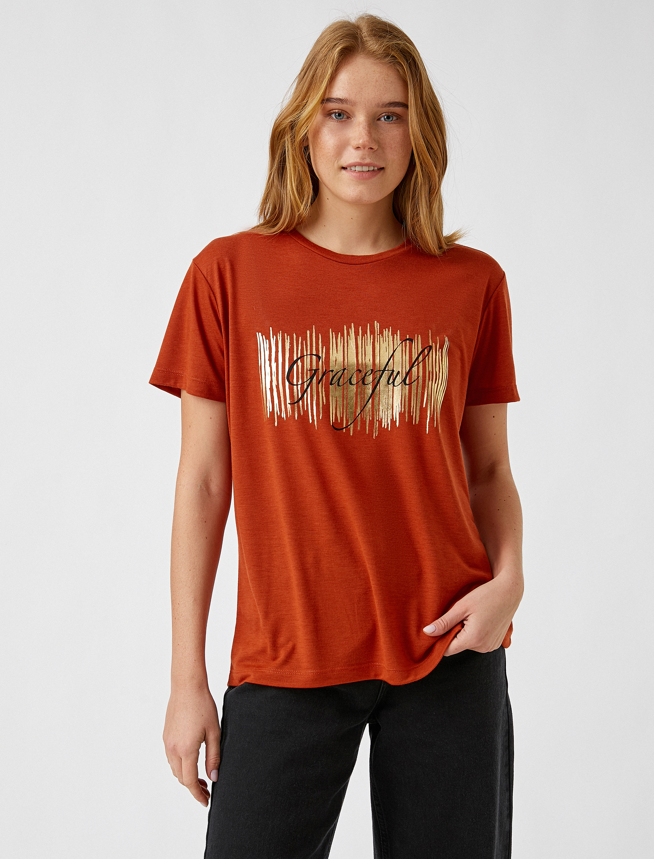   Bisiklet Yaka Kısa Kollu Baskılı Tişört