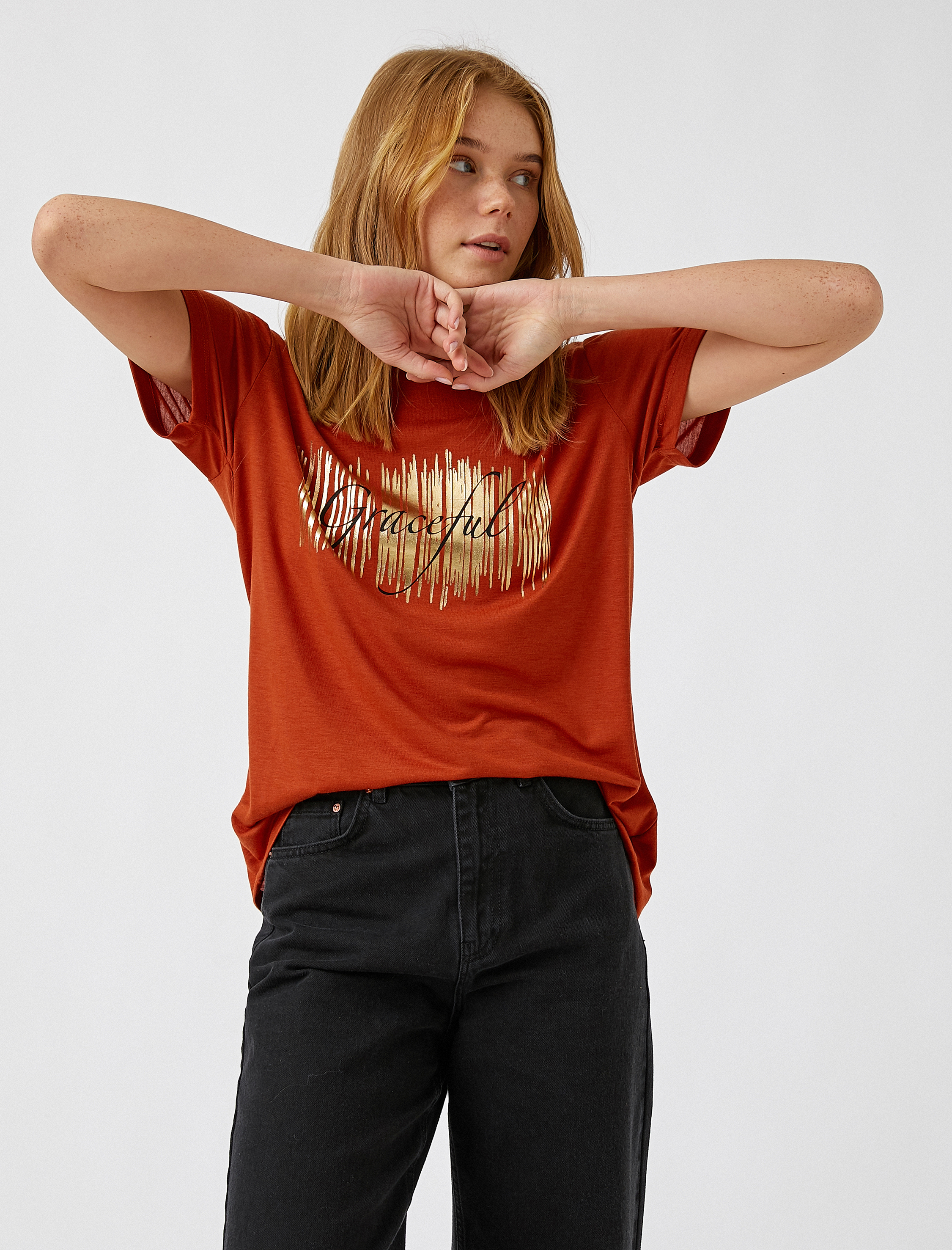   Bisiklet Yaka Kısa Kollu Baskılı Tişört