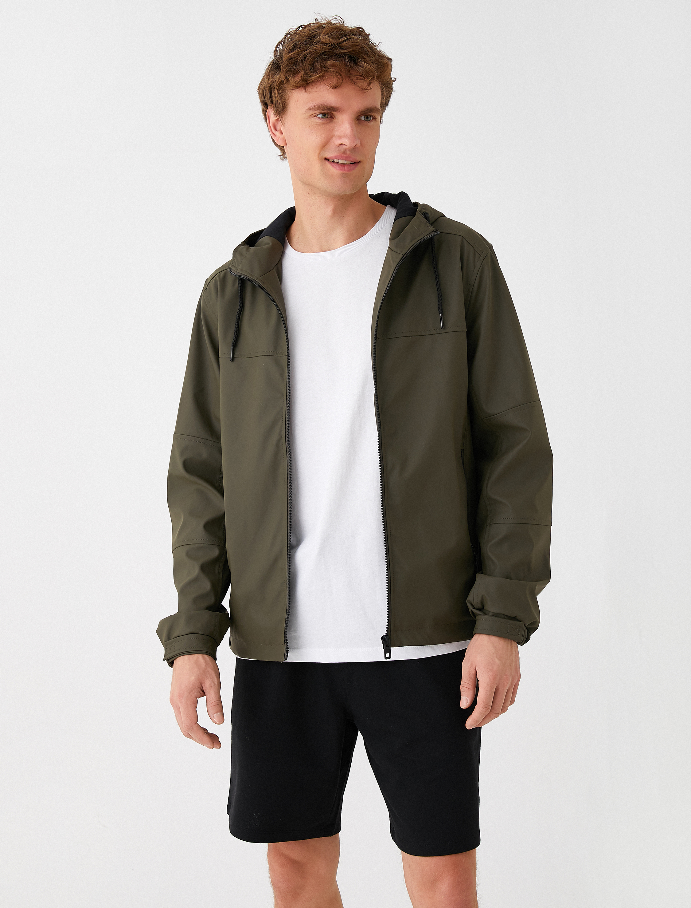   Deri Görünümlü Yağmurluk Kapşonlu Su Geçirmez