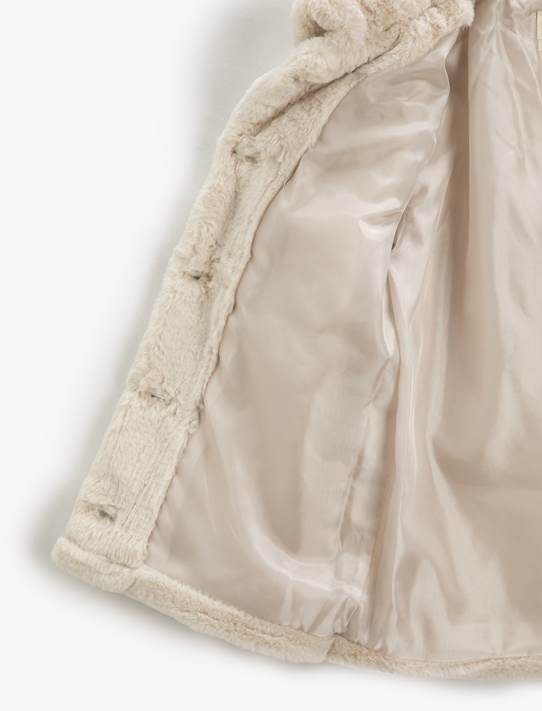  Kız Çocuk Peluş Mont Düğmeli