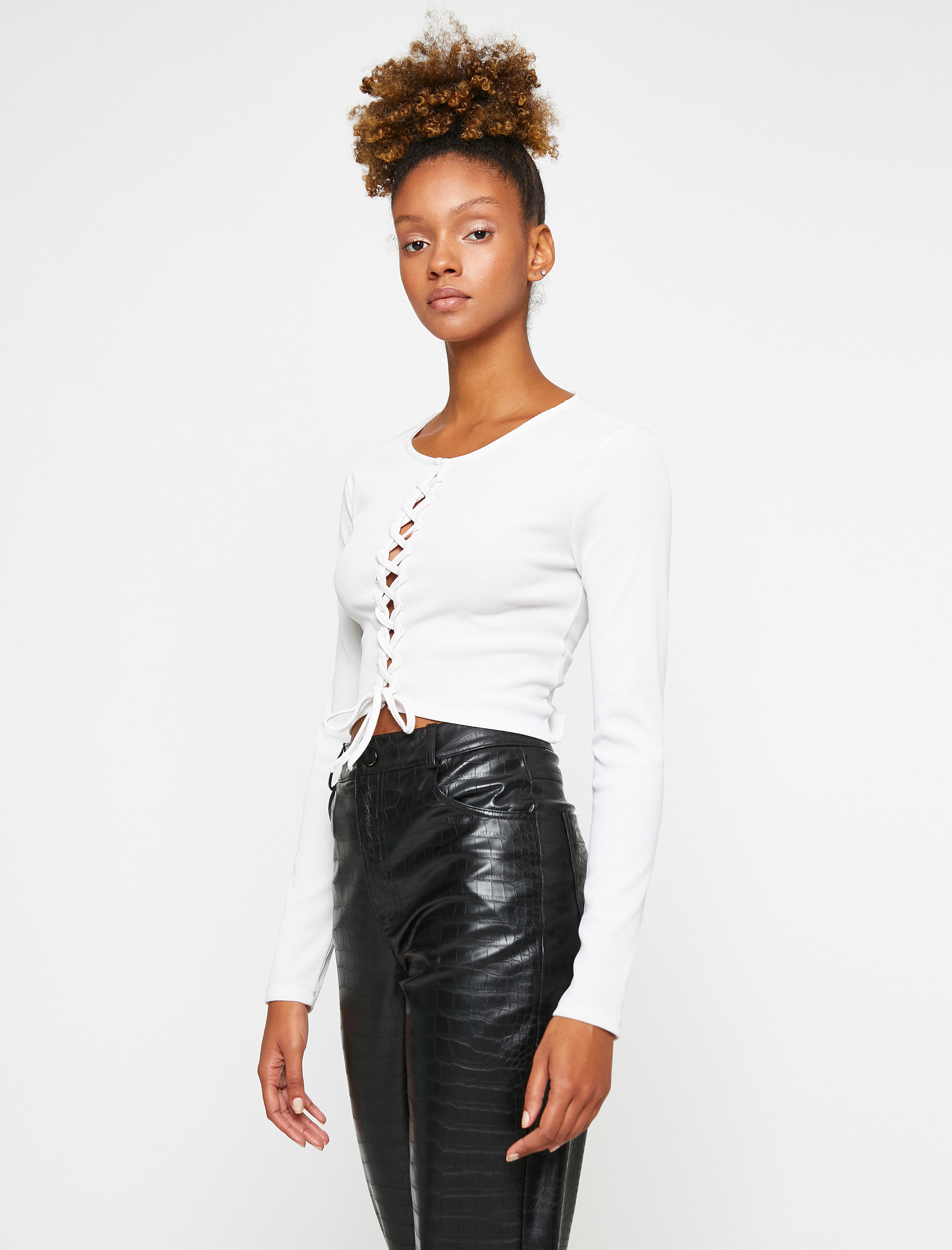   Uzun Kollu Tişört Crop Önü Bağlamalı