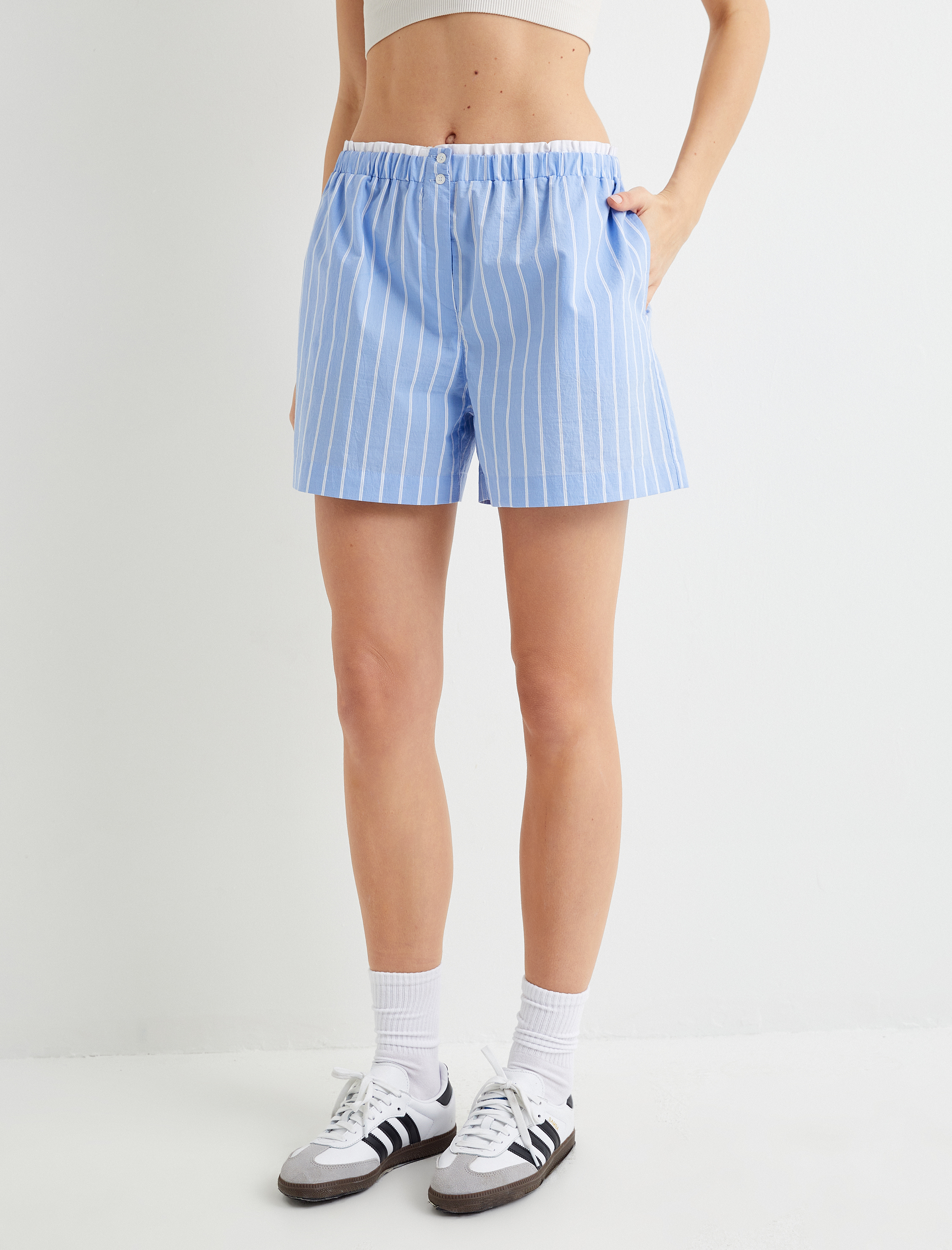   Mini Şort Cepli Beli Çift Lastik Detaylı