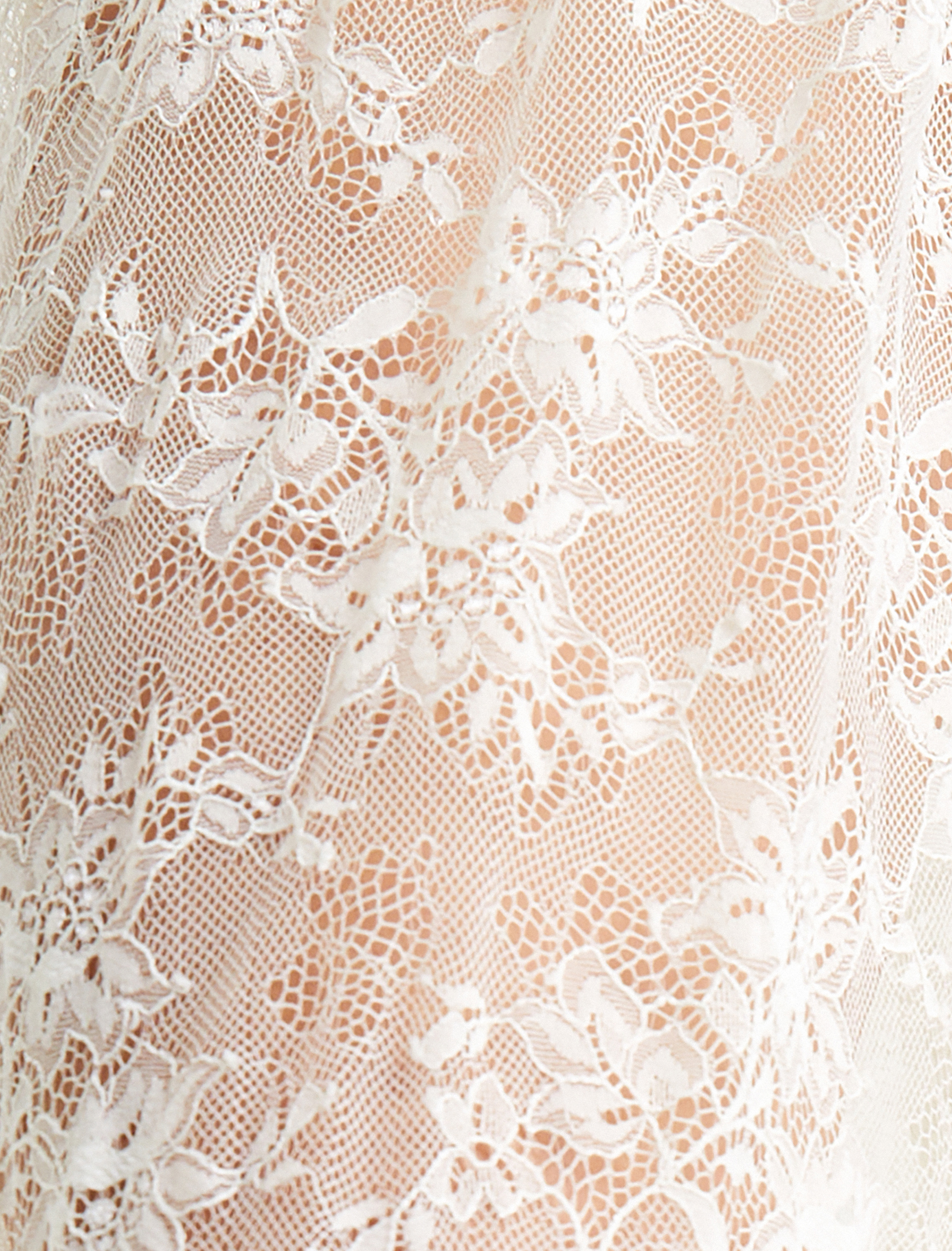   Dantelli Uzun Elbise Askılı Kalp Yaka