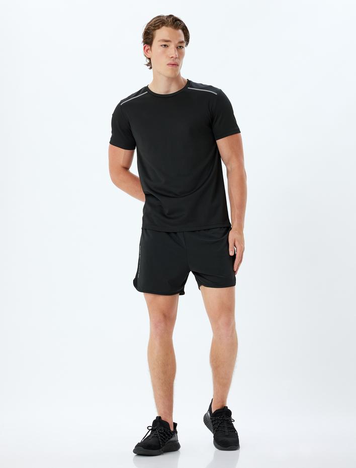  Slogan Baskılı Cep Detaylı Beli Bağcıklı Spor Şort