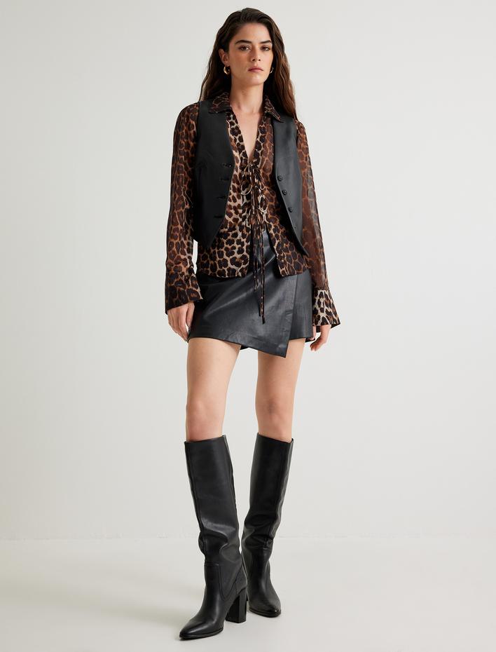  Düğmeli V Yaka Suni Deri Yelek