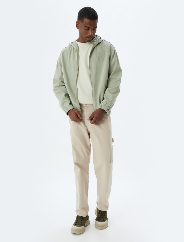  Fermuarlı Pamuklu Cep Detaylı İşlemeli Kapşonlu Kot Ceket