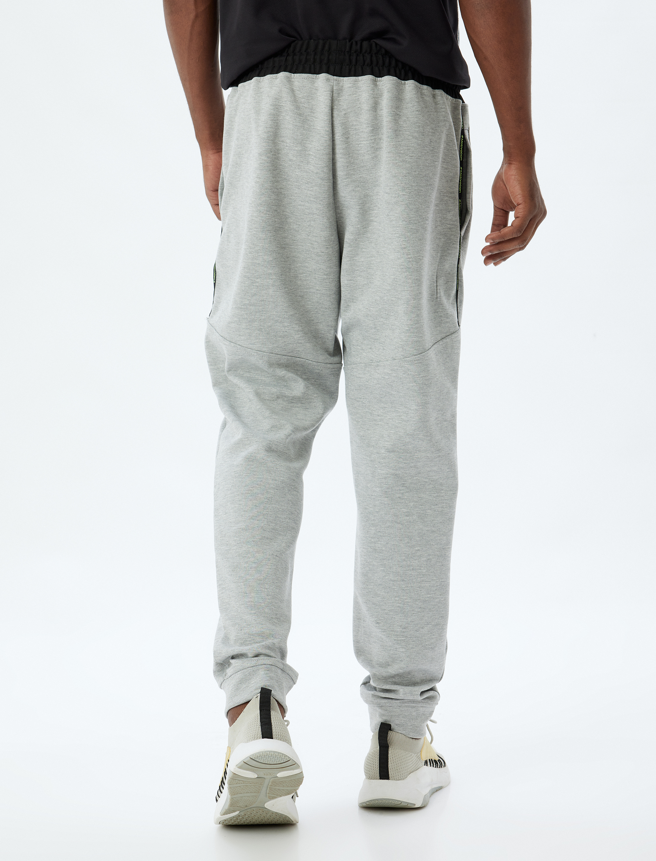   Spor Eşofman Altı Jogger Beli Bağcıklı Scuba Kumaş Çizgi Detaylı Cepli Pamuk Karışımlı