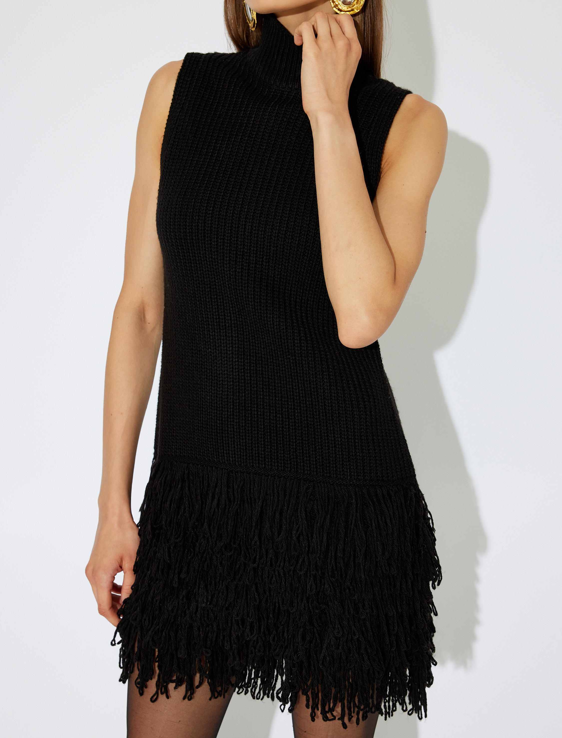   Koton X Zeynep Bastık - Mini Boy Kolsuz Balıkçı Yaka Püsküllü Triko Elbise