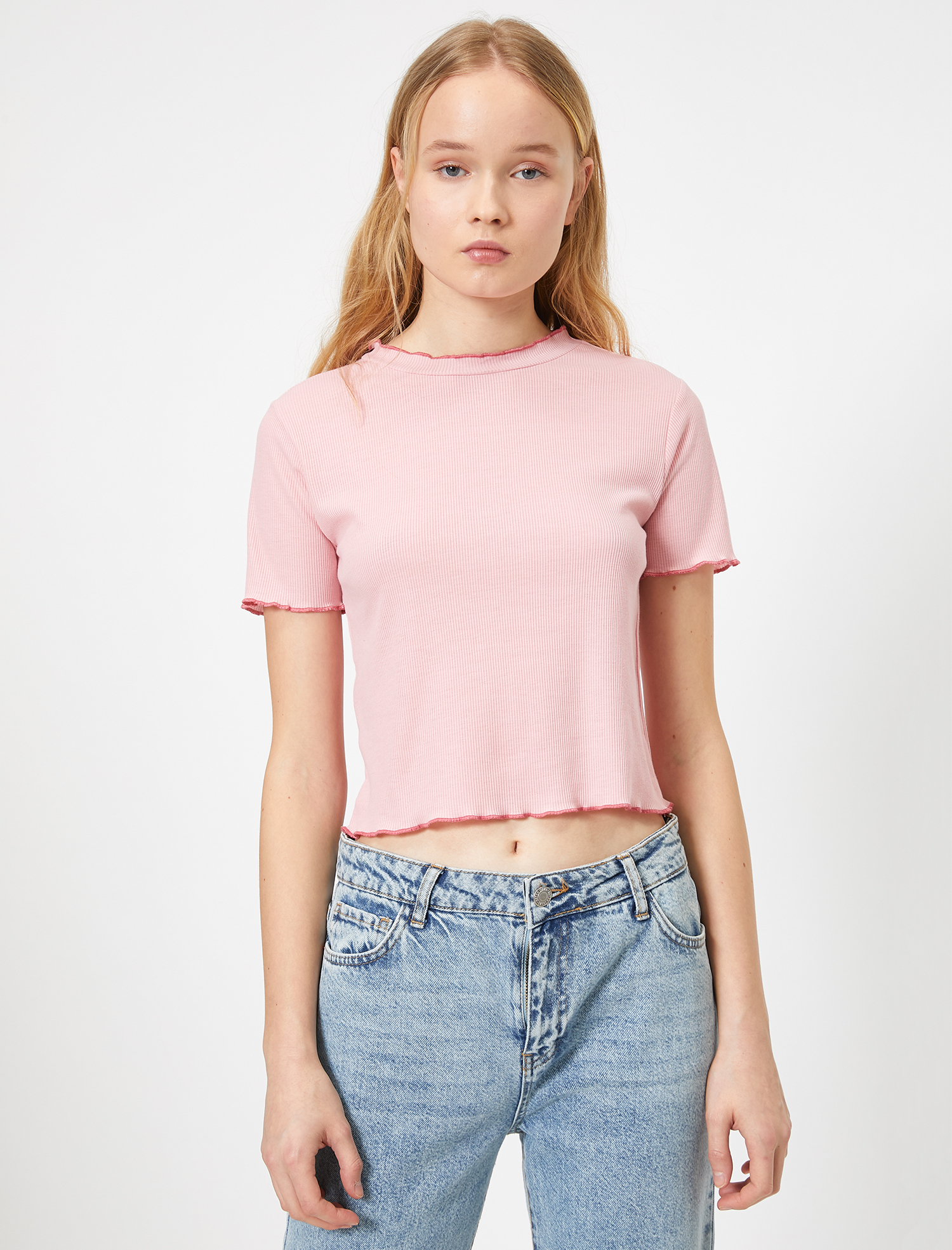   Yaka ve Kol Detaylı Bisiklet Yaka Kısa Kol Tişört