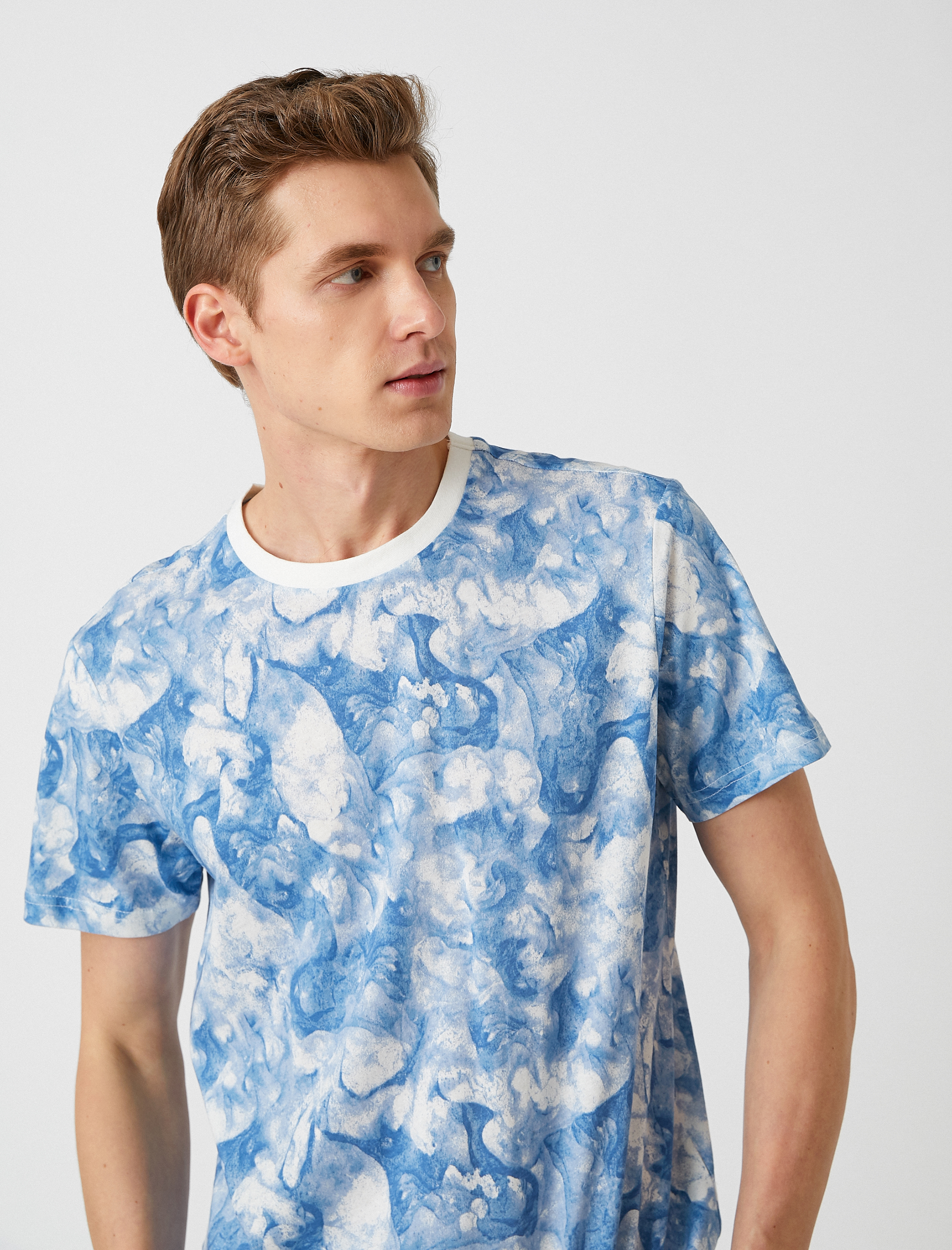   Sulu Boya Temalı Tişört