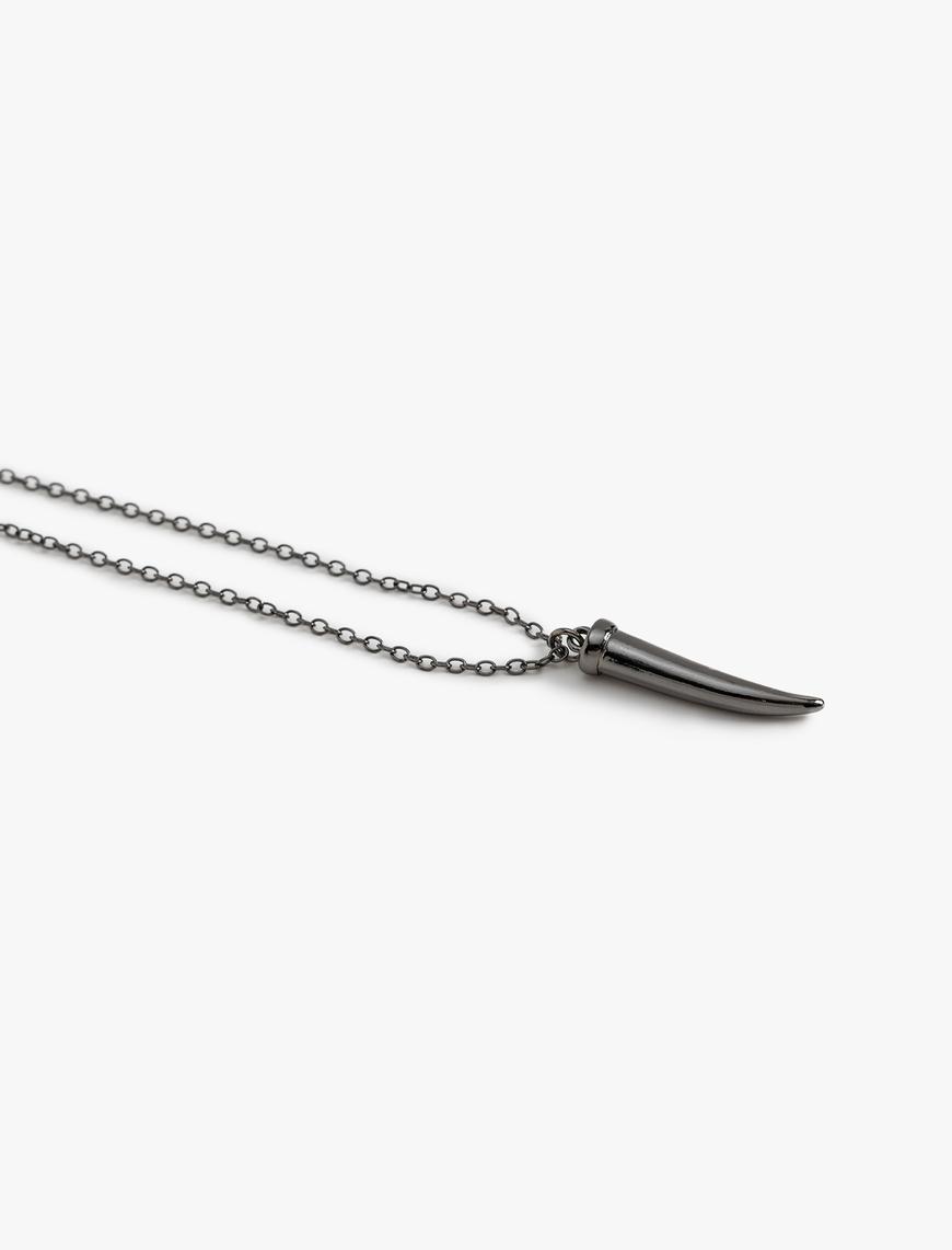  Erkek Zincir Kolye Metal Charm Detaylı Sallantılı