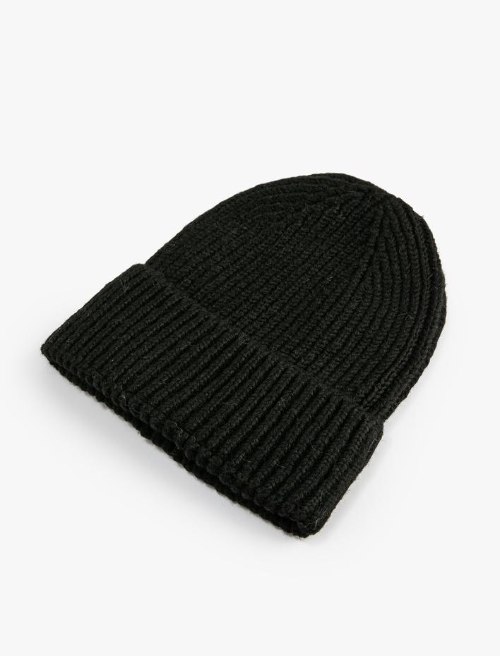 Kadın Lastikli Örgü Bere Kenarları Katlı