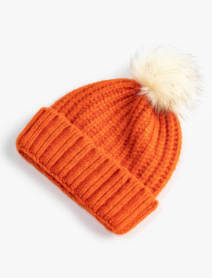 Kadın Lastikli Örgü Bere Kenarları Katlı Peluş Ponpon Detaylı