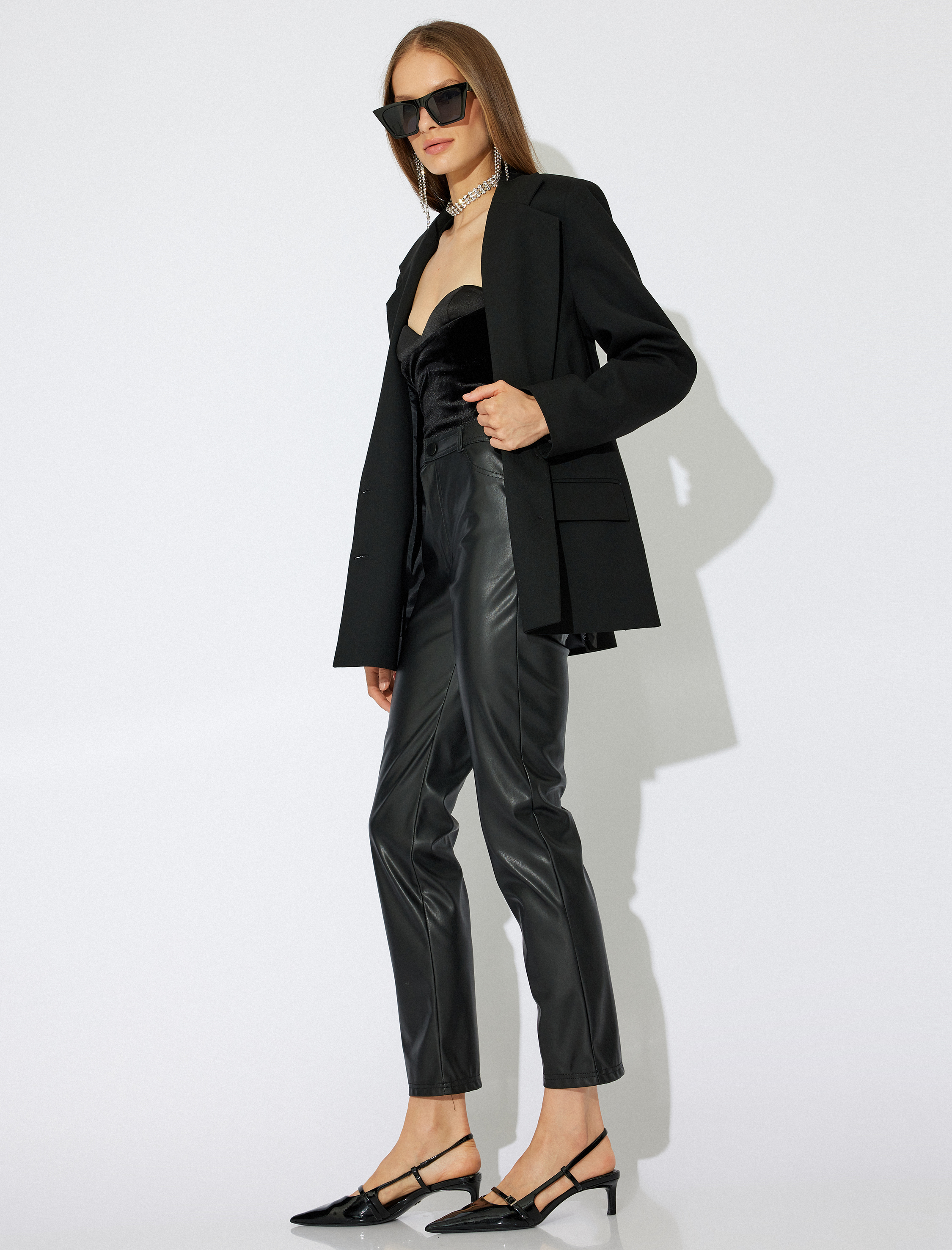   Koton X Zeynep Bastık -  Cepli Slim Fit Düşük Bel Suni Deri Pantolon