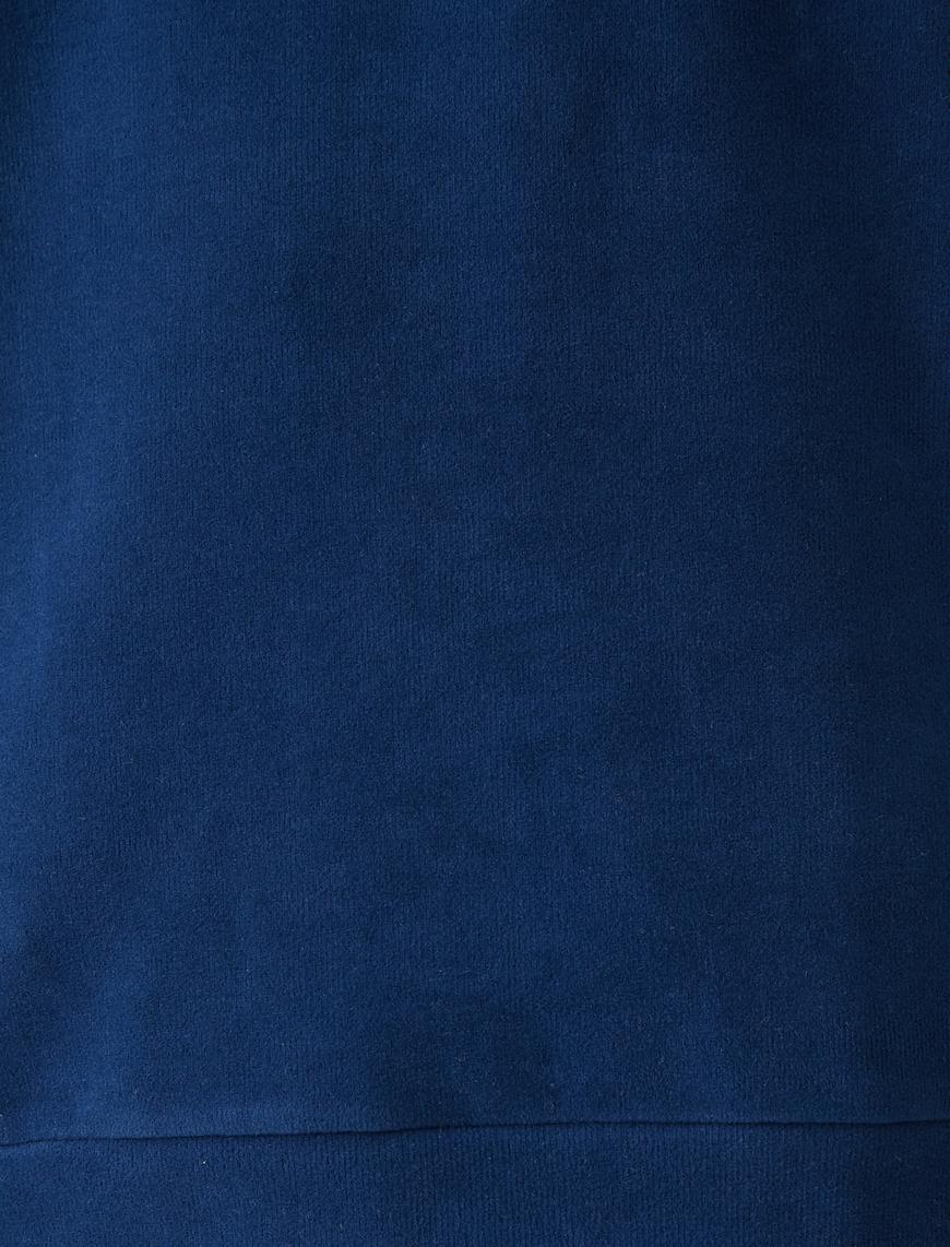   Basic Sweatshirt