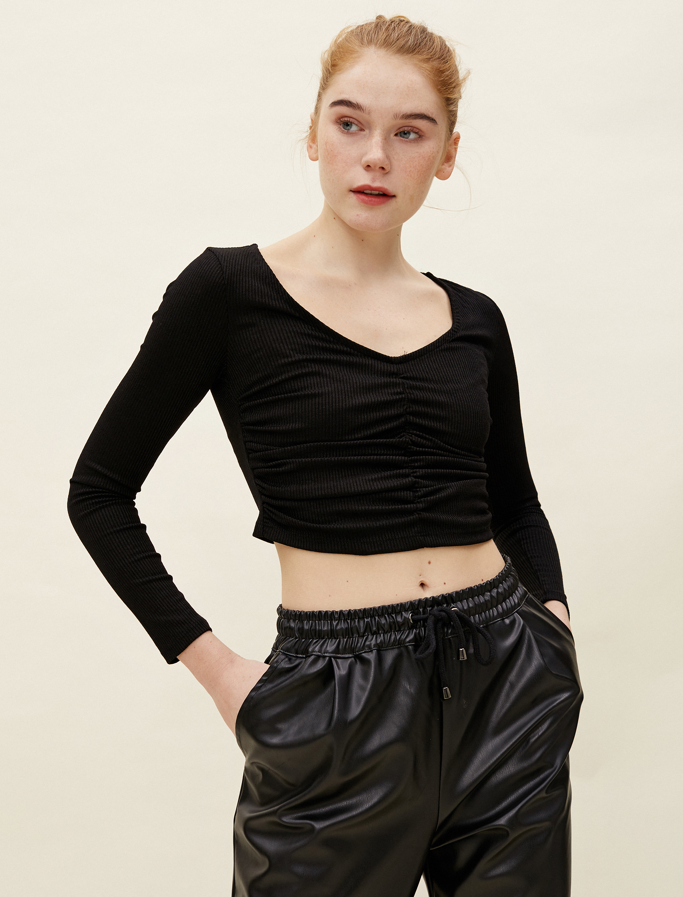   Crop Uzun Kollu Tişört Büzgülü