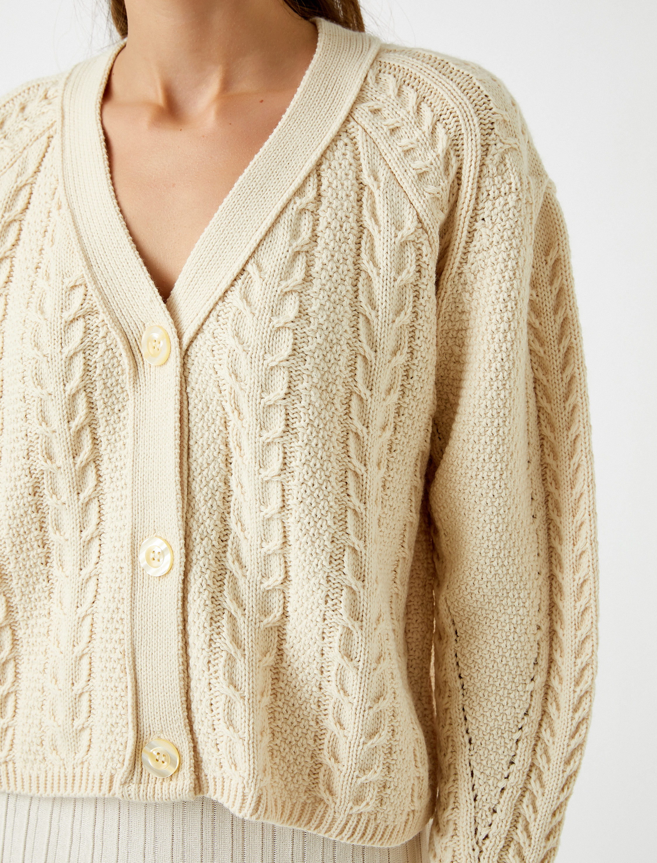   Düğmeli Triko Hırka