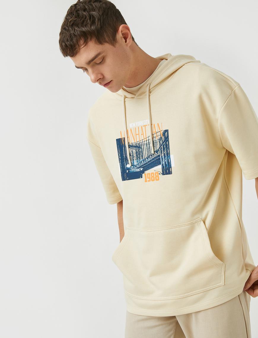   Baskılı Kısa Kollu Kapüşonlu Sweatshirt