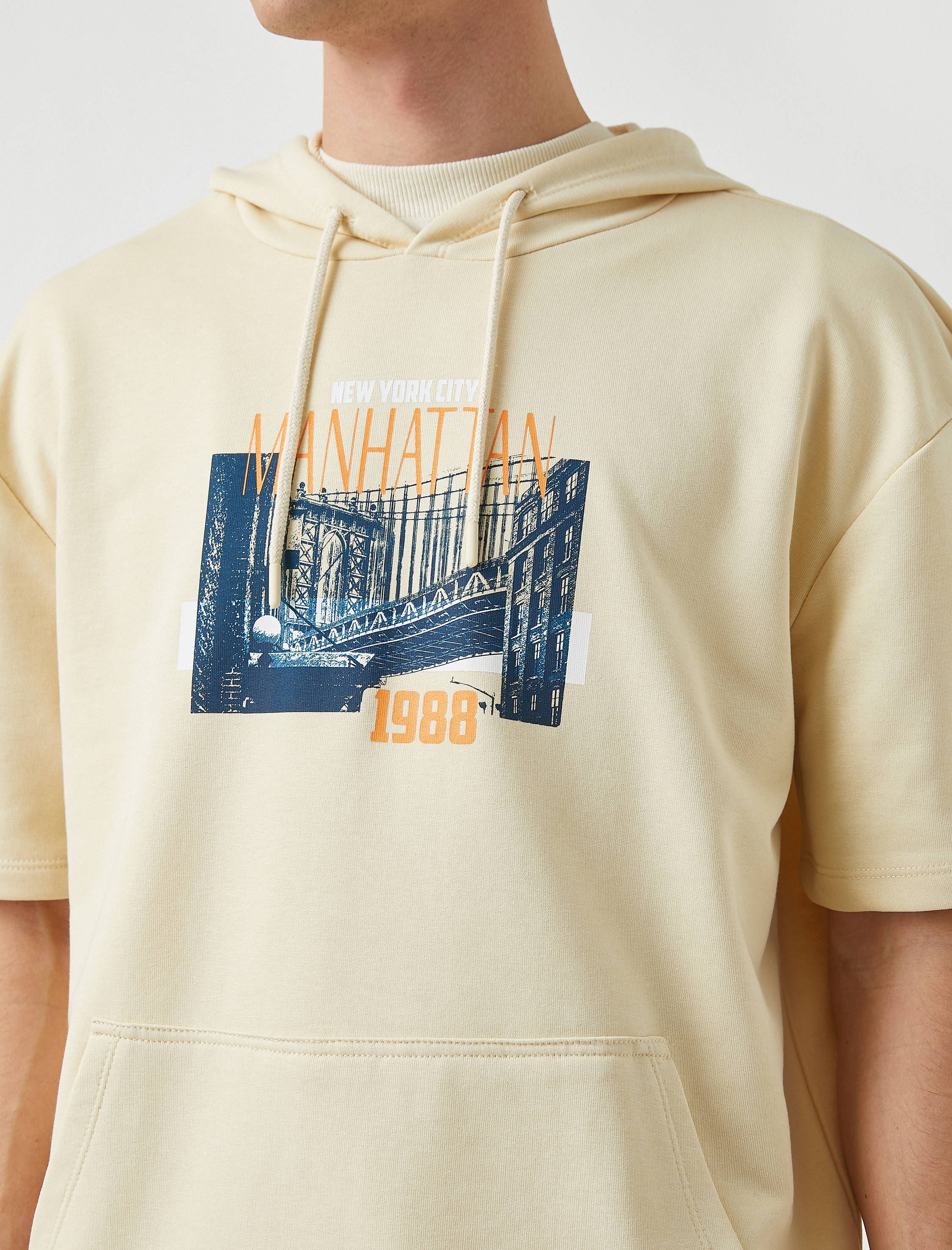   Baskılı Kısa Kollu Kapüşonlu Sweatshirt