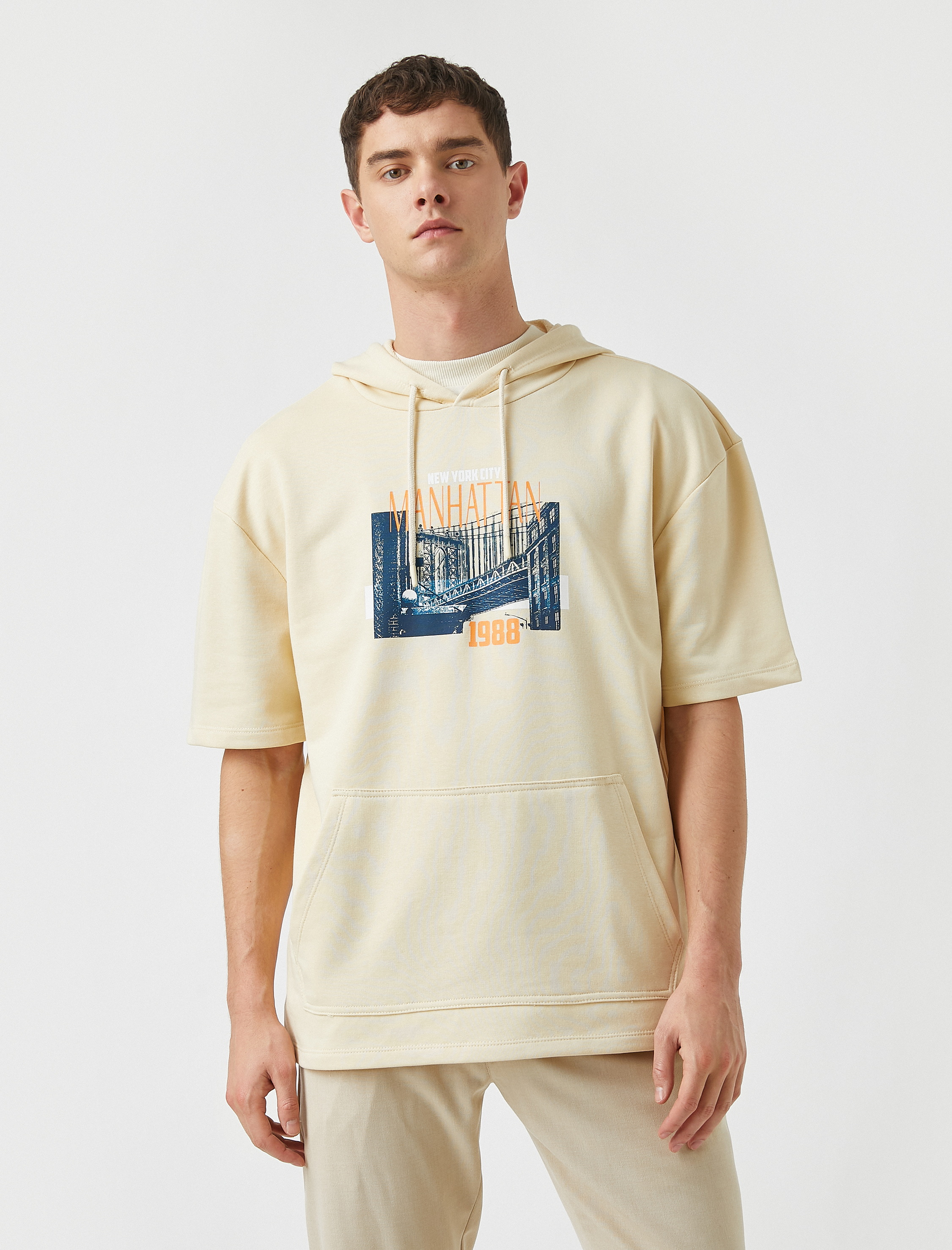   Baskılı Kısa Kollu Kapüşonlu Sweatshirt