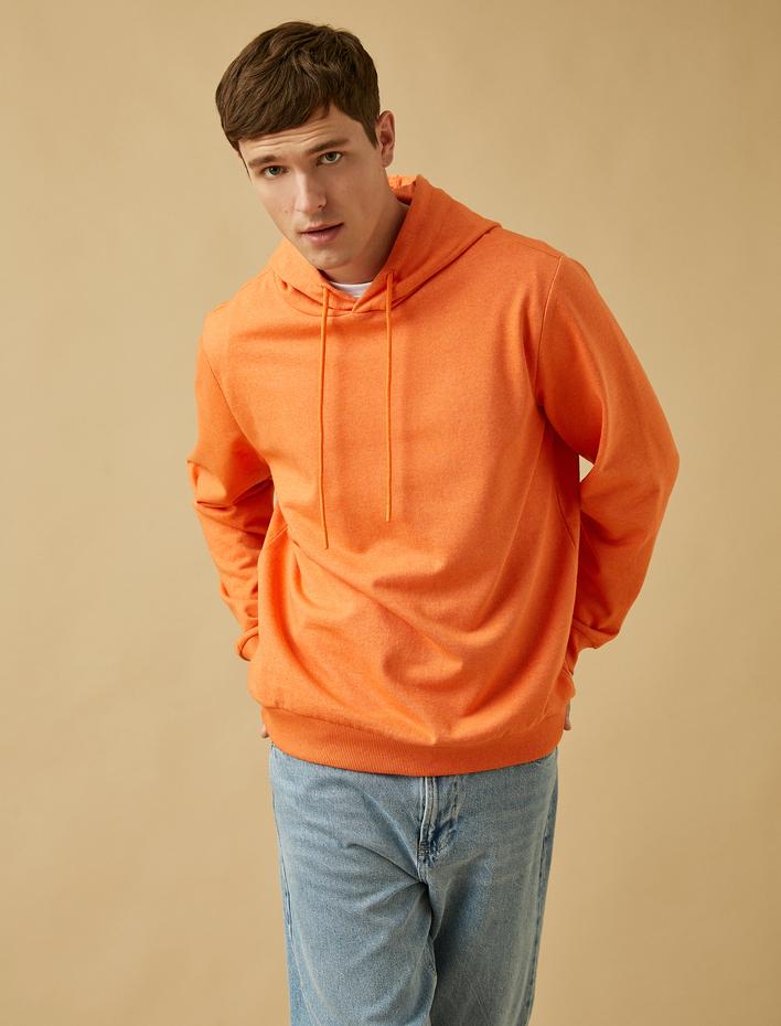  Basic Kapüşonlu Sweatshirt