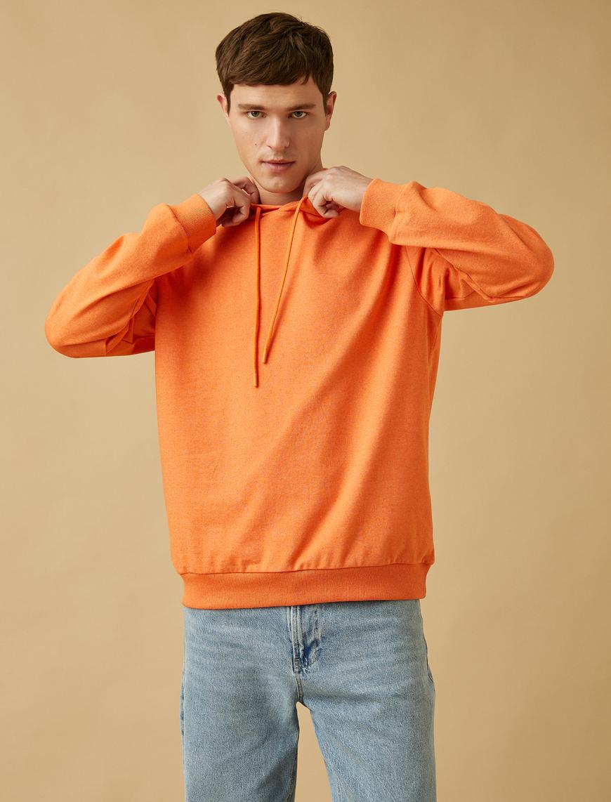   Basic Kapüşonlu Sweatshirt