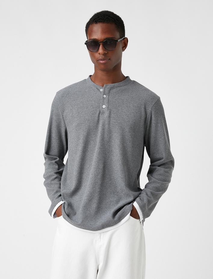  Yakası Düğmeli Uzun Kollu Tişört