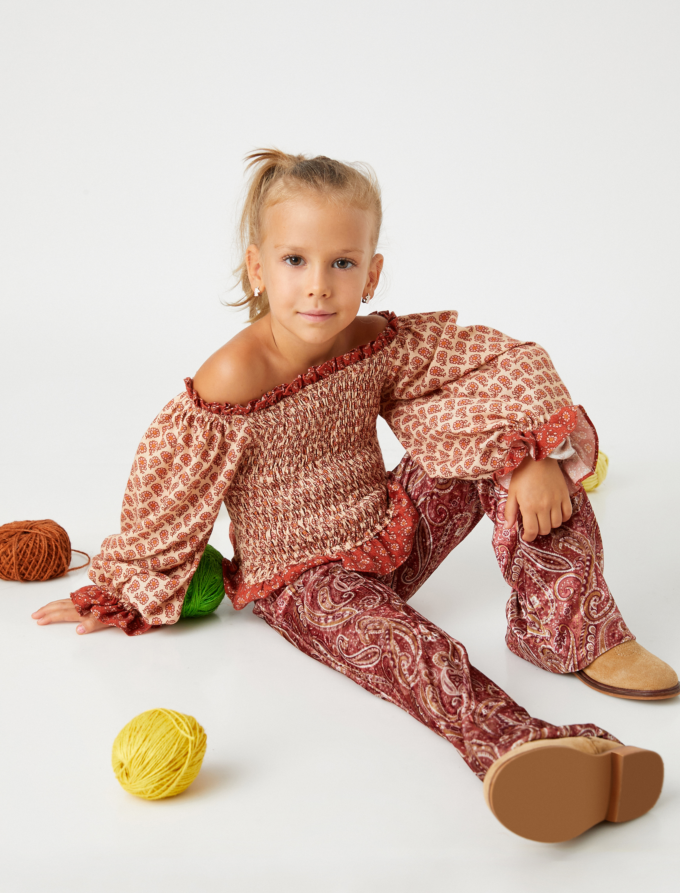  Kız Çocuk Bol Paça Pantolon Şal Desenli Beli Lastikli